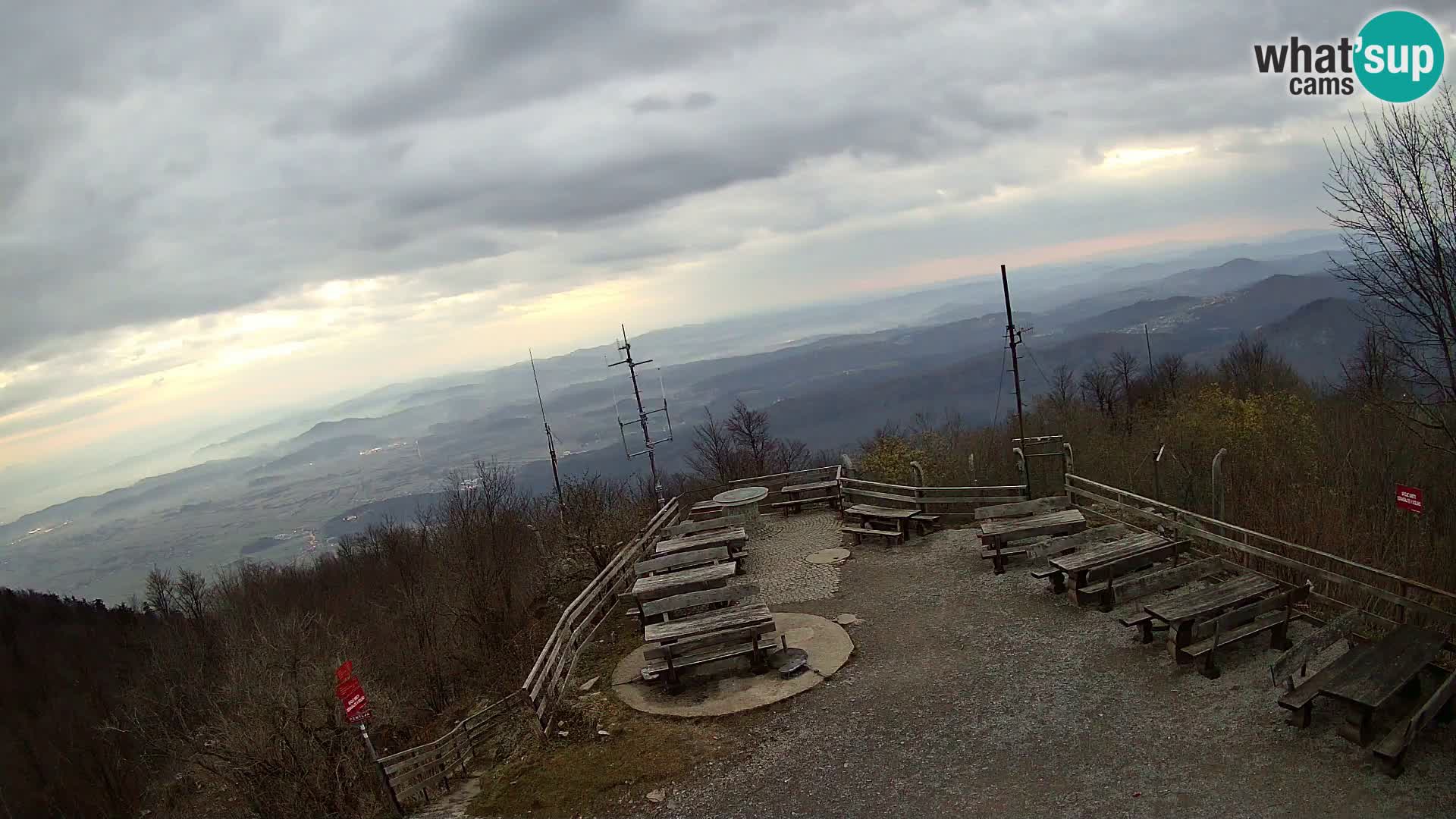 Mount Krim webcam near Ljubljana – Slovenia – view to Grosuplje