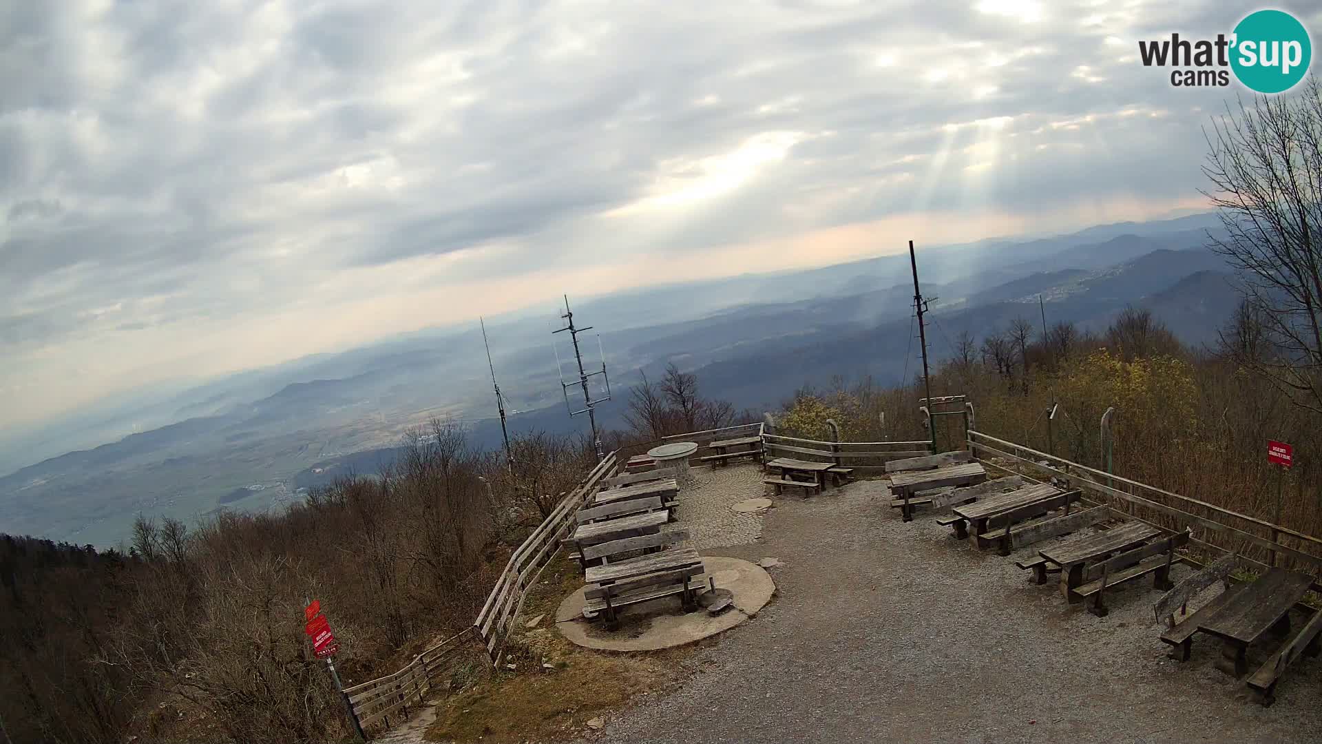 Mount Krim webcam near Ljubljana – Slovenia – view to Grosuplje