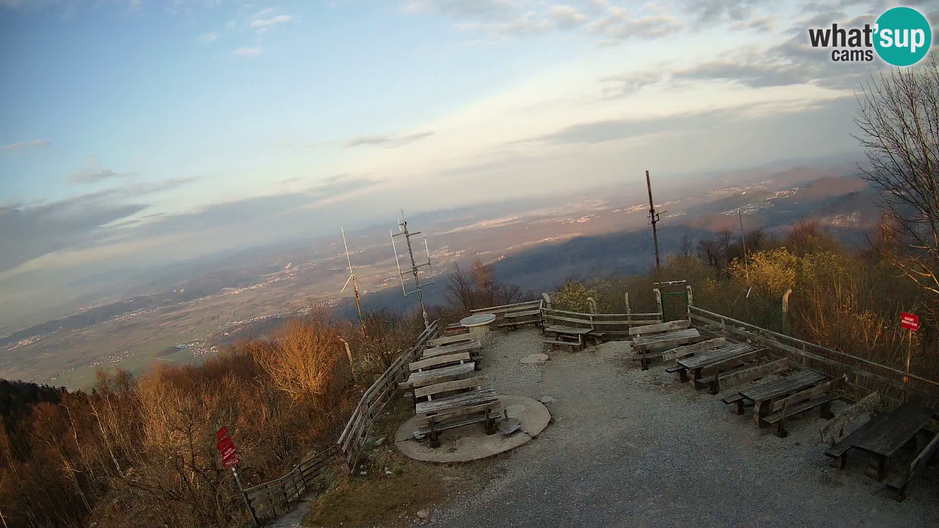 Spletna kamera Krim pri Ljubljani – pogled proti Grosuplju