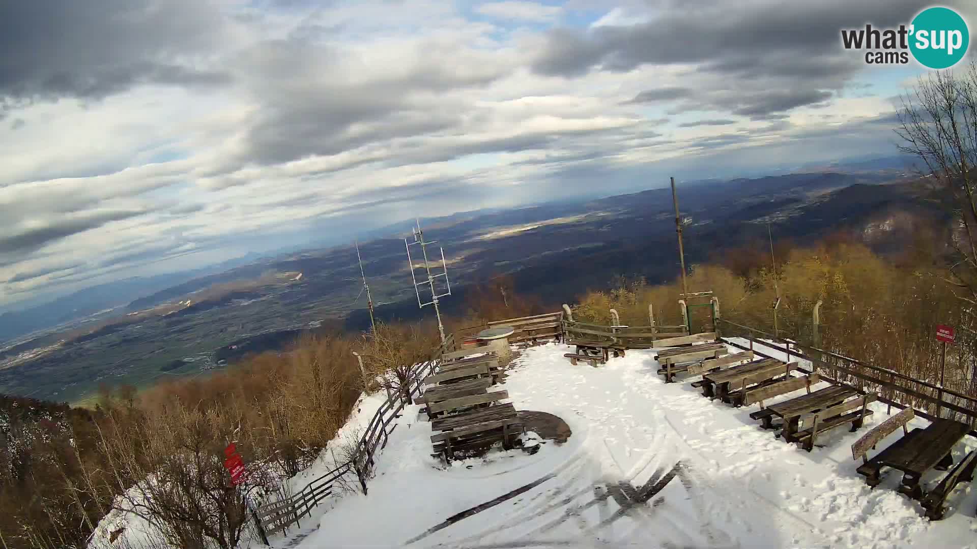 Spletna kamera Krim pri Ljubljani – pogled proti Grosuplju