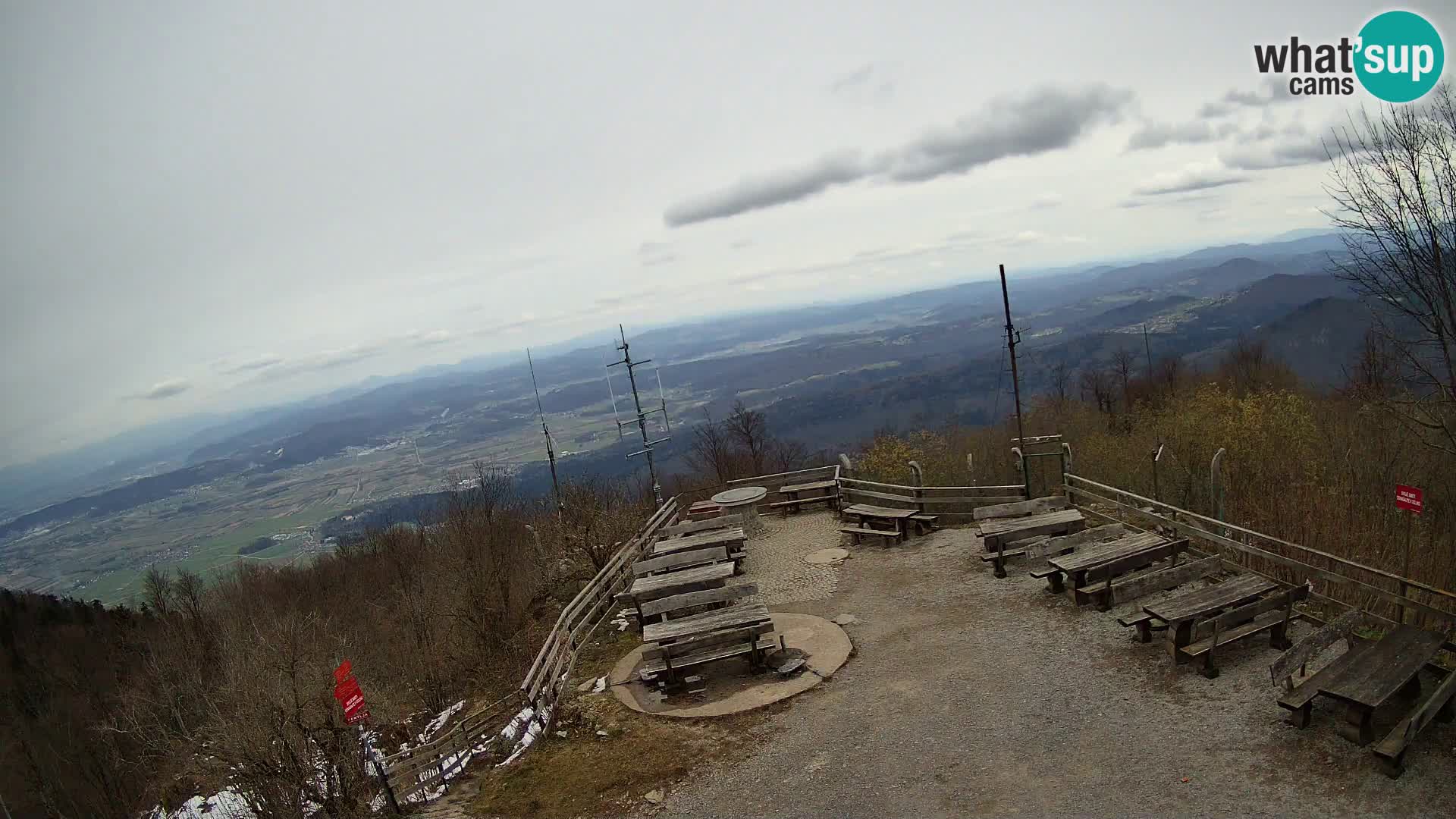 Spletna kamera Krim pri Ljubljani – pogled proti Grosuplju