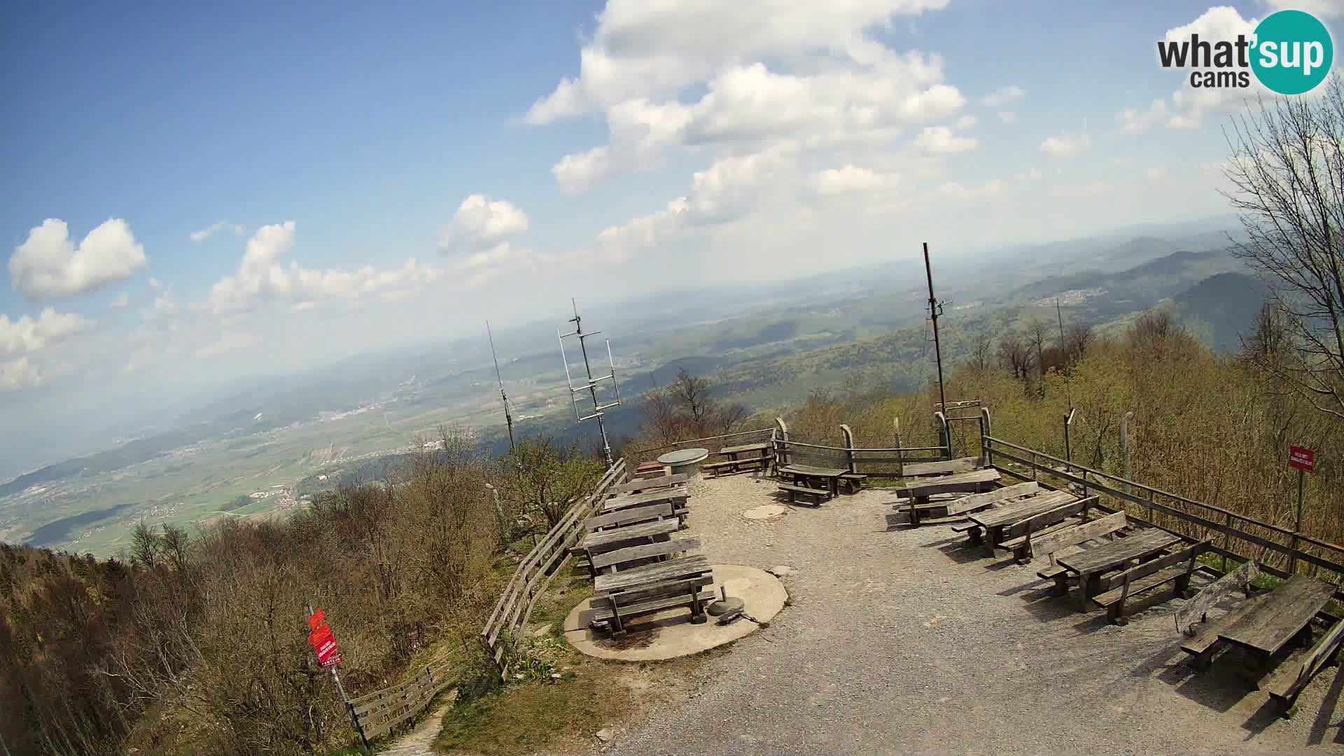 Spletna kamera Krim pri Ljubljani – pogled proti Grosuplju