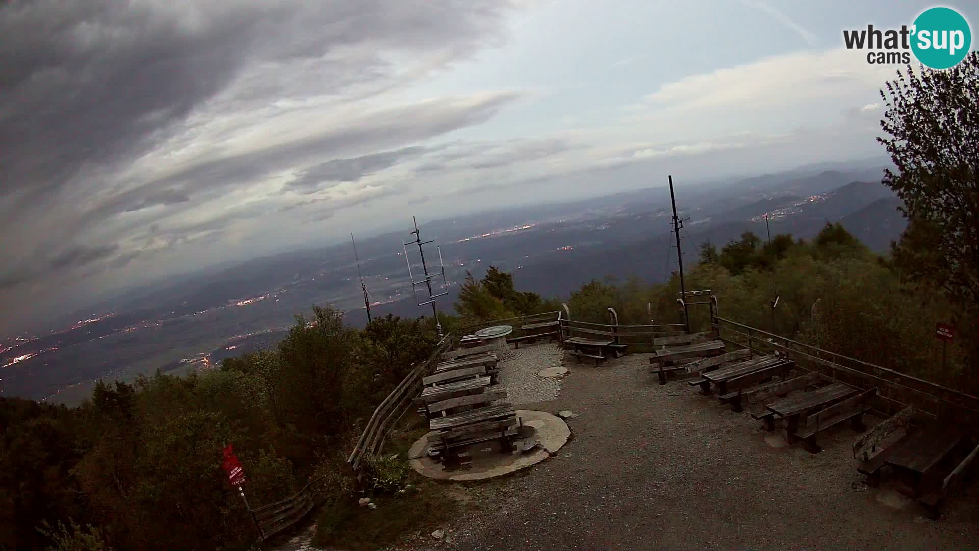 Mount Krim webcam near Ljubljana – Slovenia – view to Grosuplje