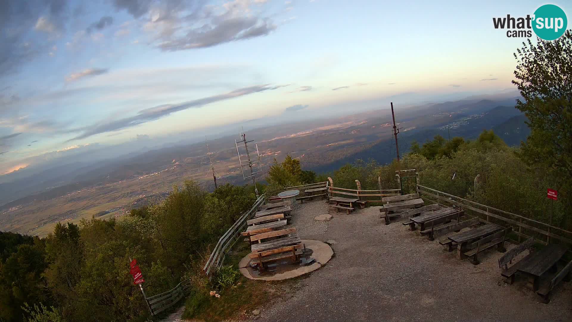 Mount Krim webcam near Ljubljana – Slovenia – view to Grosuplje