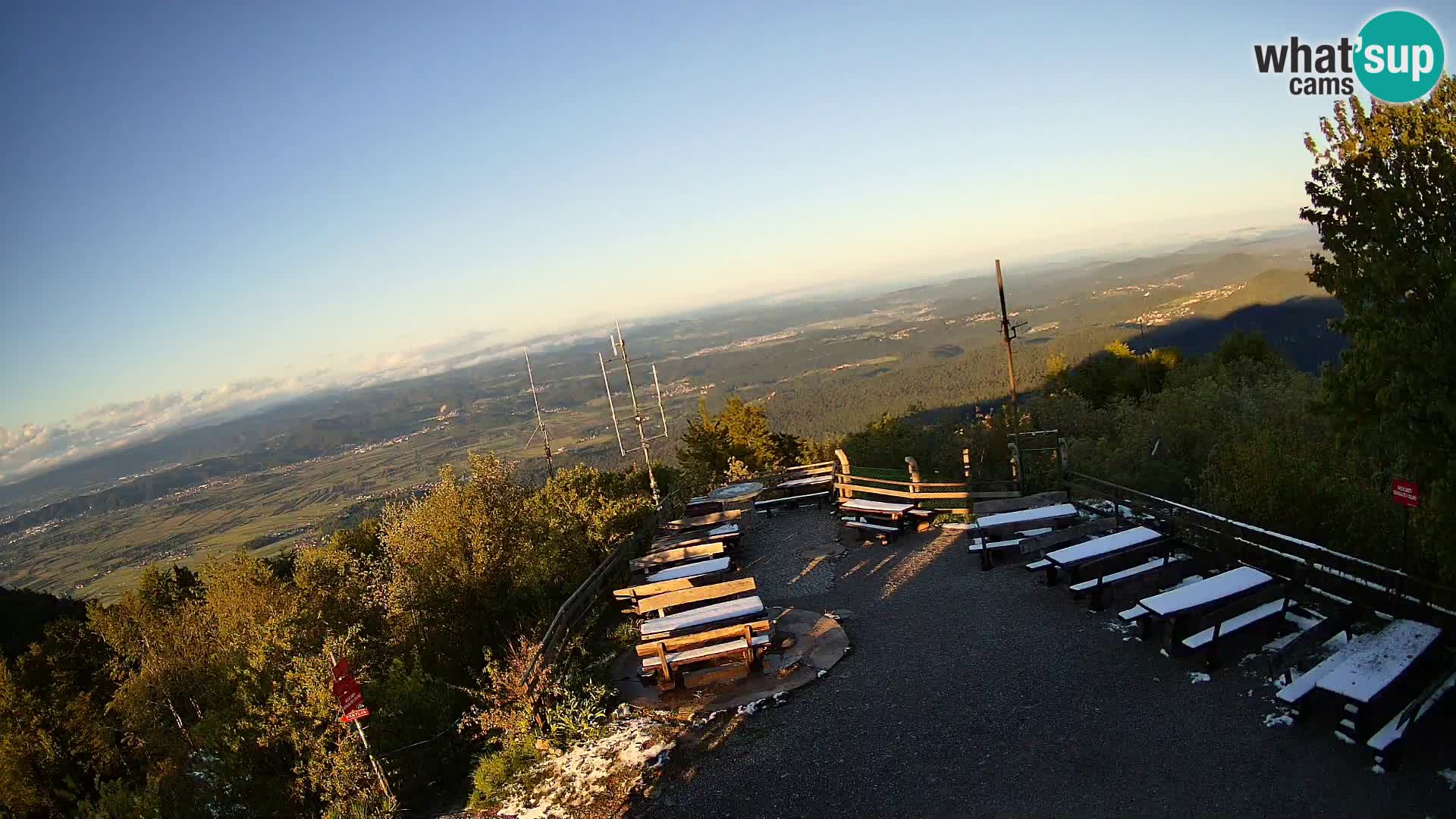 Mount Krim webcam near Ljubljana – Slovenia – view to Grosuplje