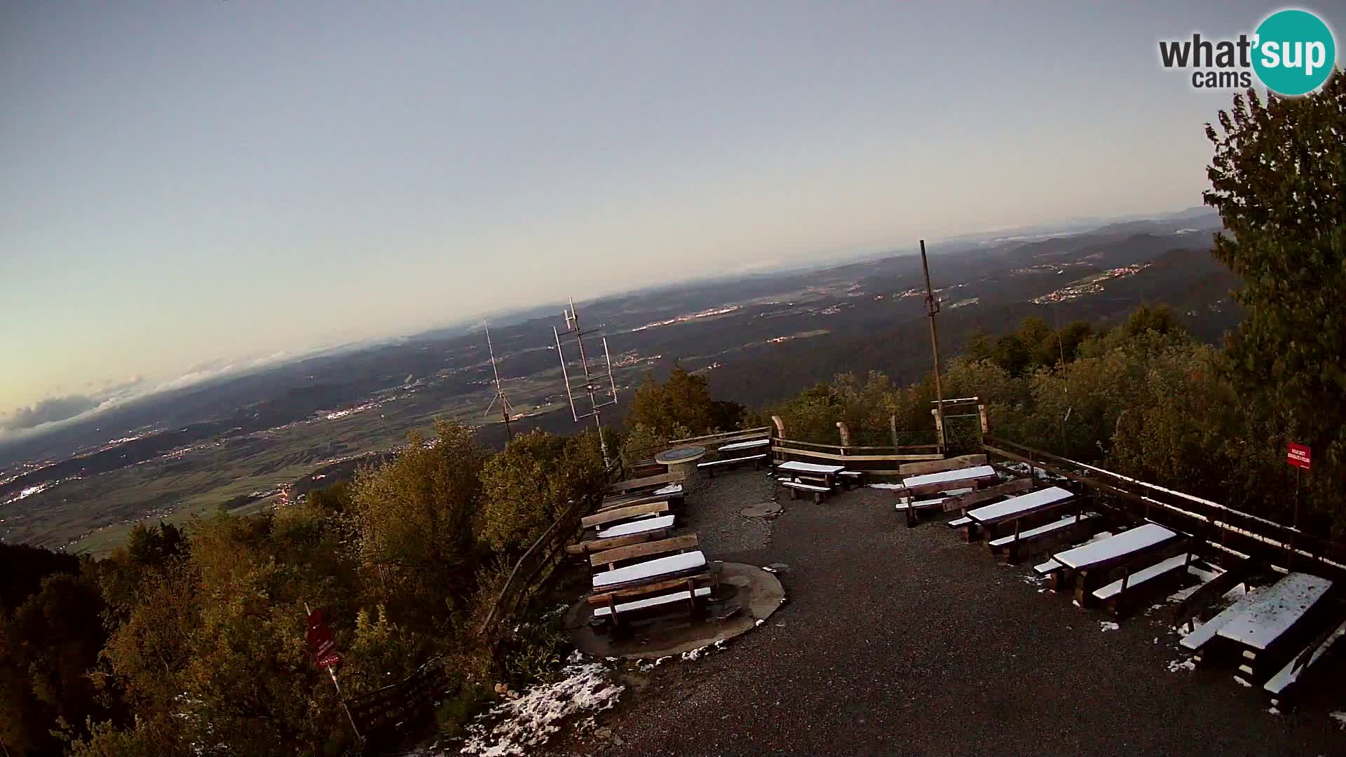 Mount Krim webcam near Ljubljana – Slovenia – view to Grosuplje