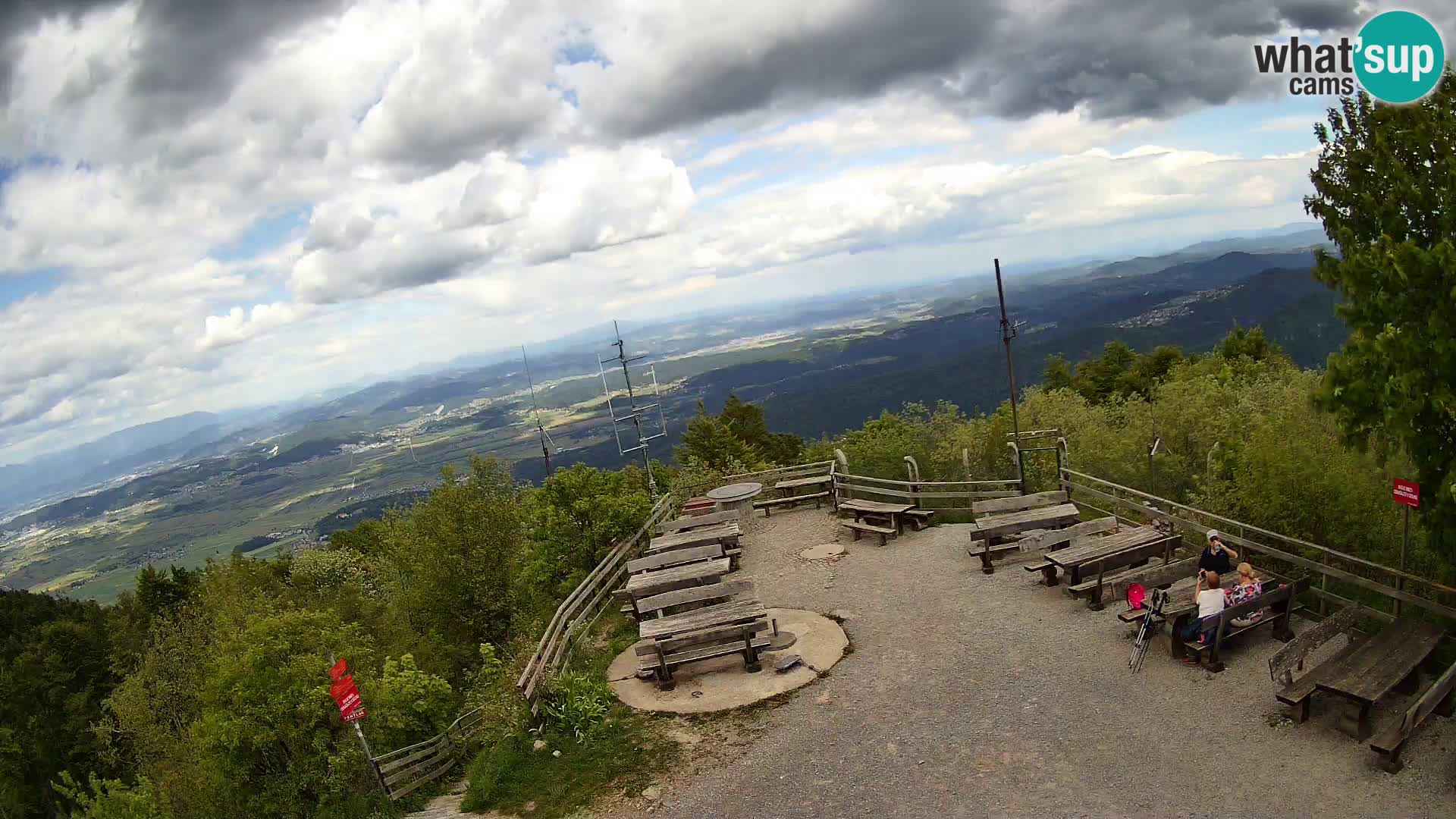 Mount Krim webcam near Ljubljana – Slovenia – view to Grosuplje
