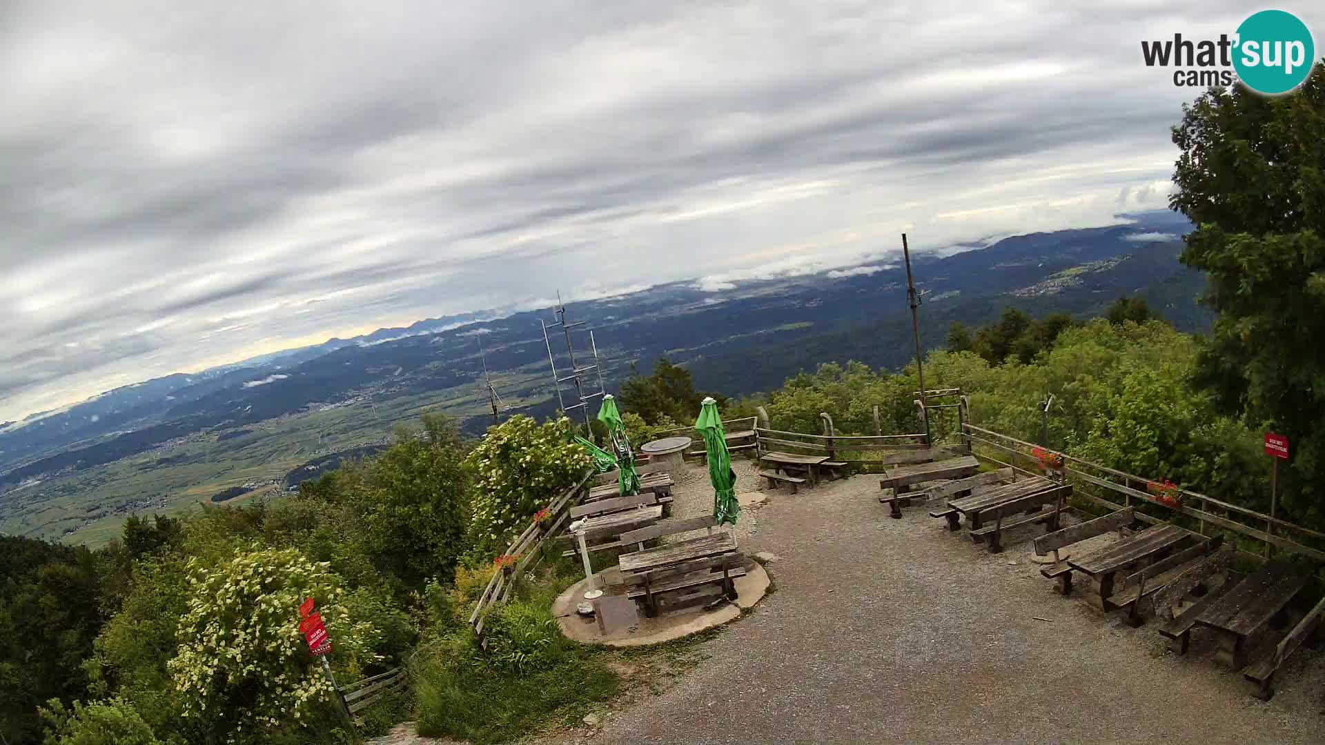 Mount Krim webcam near Ljubljana – Slovenia – view to Grosuplje