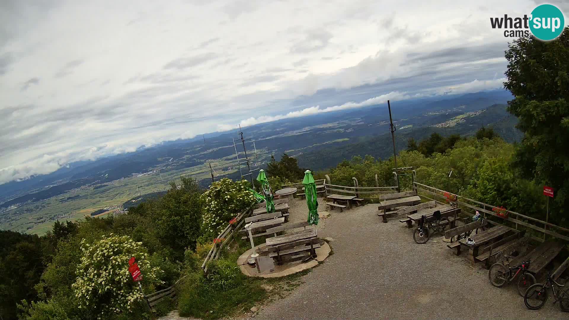 Mount Krim webcam near Ljubljana – Slovenia – view to Grosuplje