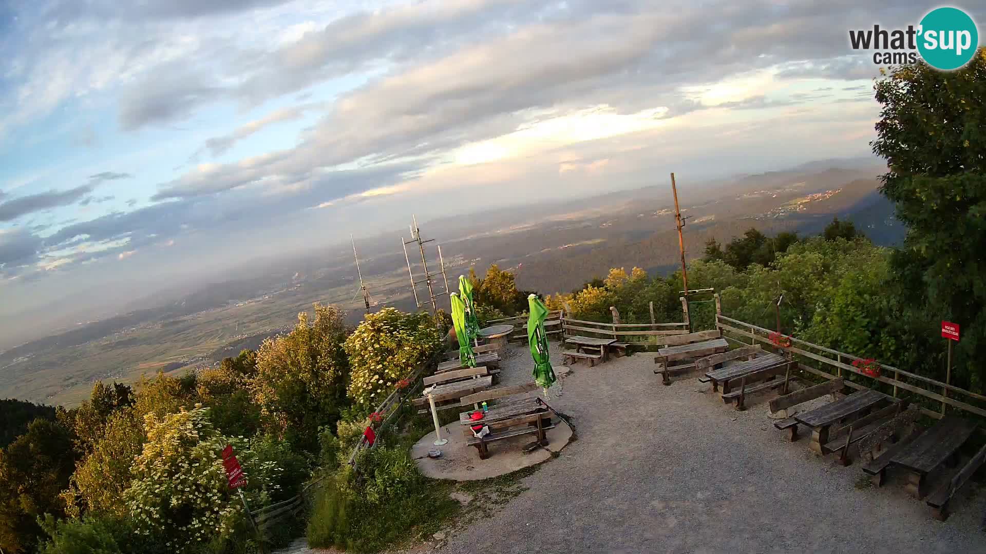 Mount Krim webcam near Ljubljana – Slovenia – view to Grosuplje