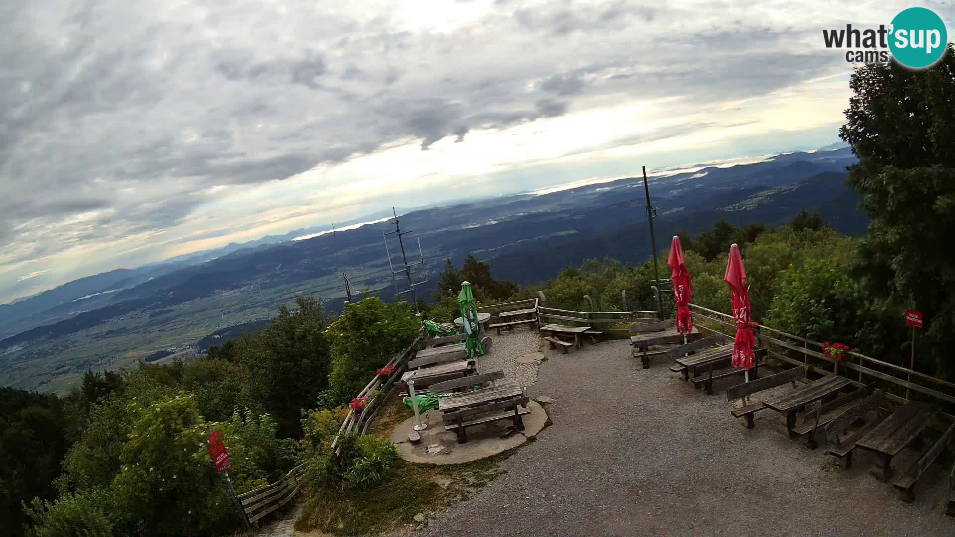 Mount Krim webcam near Ljubljana – Slovenia – view to Grosuplje