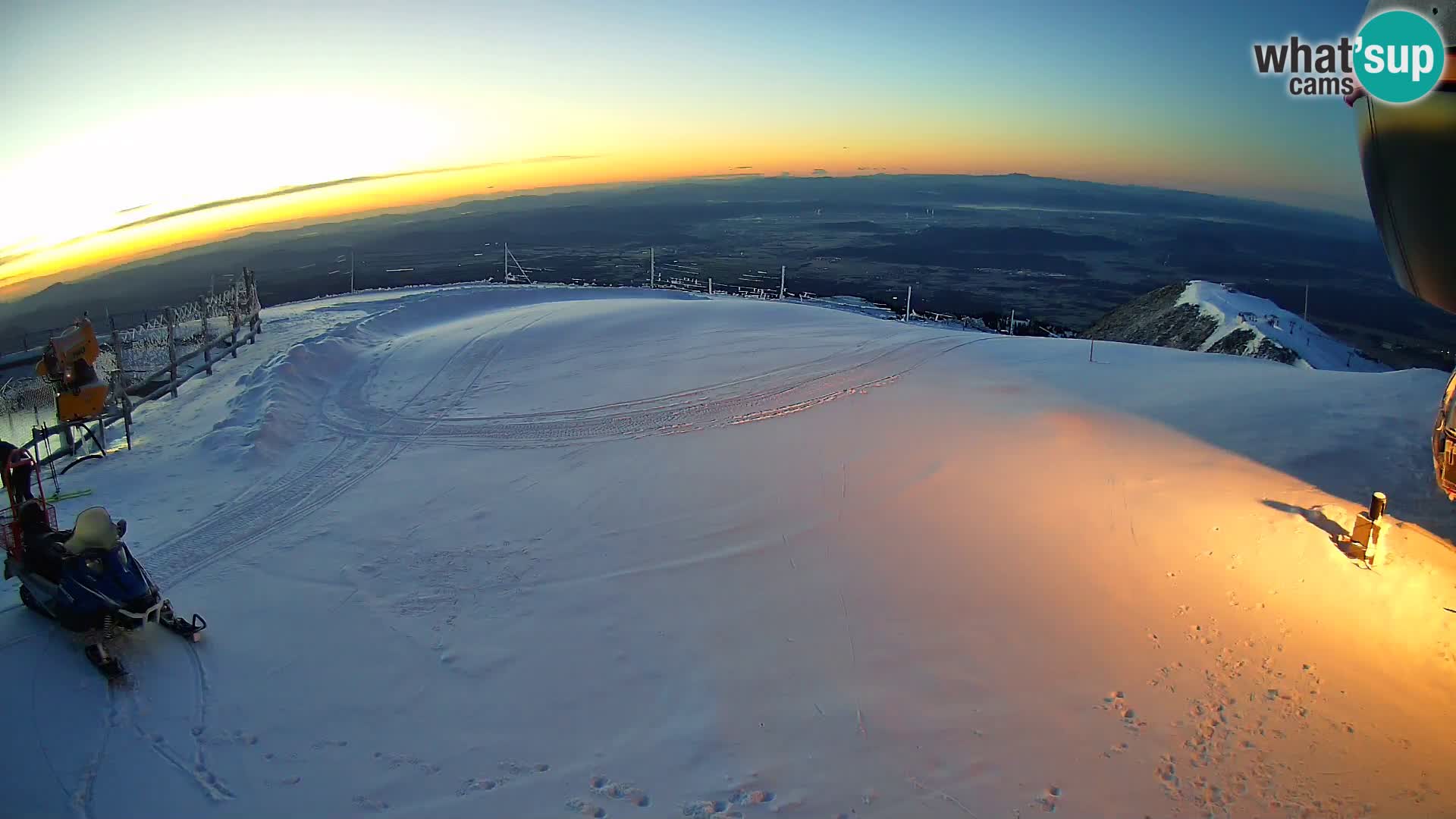 Live webcam Ski Krvavec – Veliki Zvoh  – 1971m