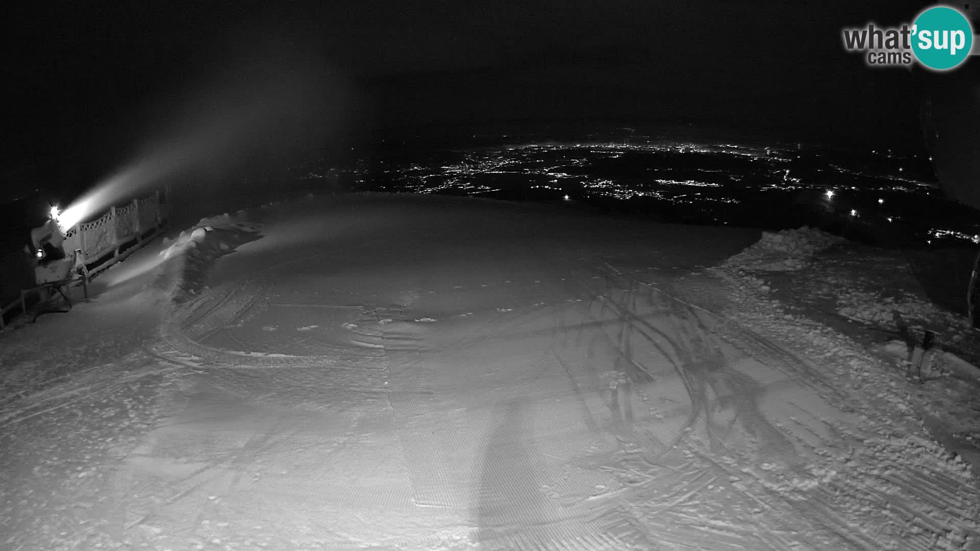 Live webcam Ski Krvavec – Veliki Zvoh  – 1971m