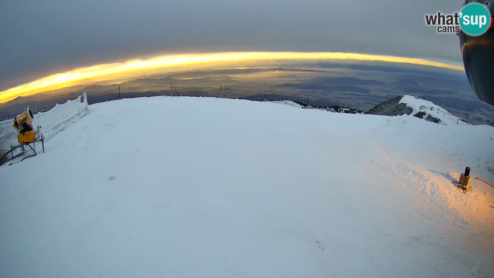 Live webcam Ski Krvavec – Veliki Zvoh  – 1971m