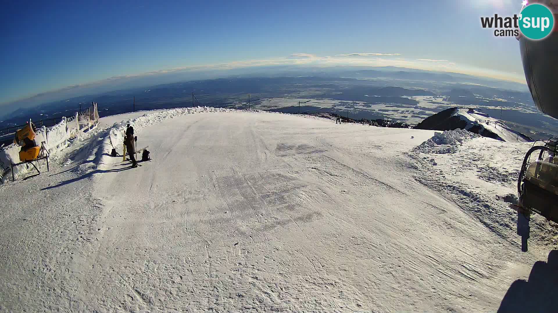 Live webcam Ski Krvavec – Veliki Zvoh  – 1971m