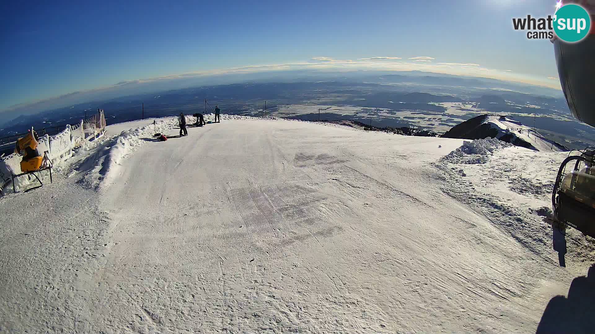 Live webcam Ski Krvavec – Veliki Zvoh  – 1971m