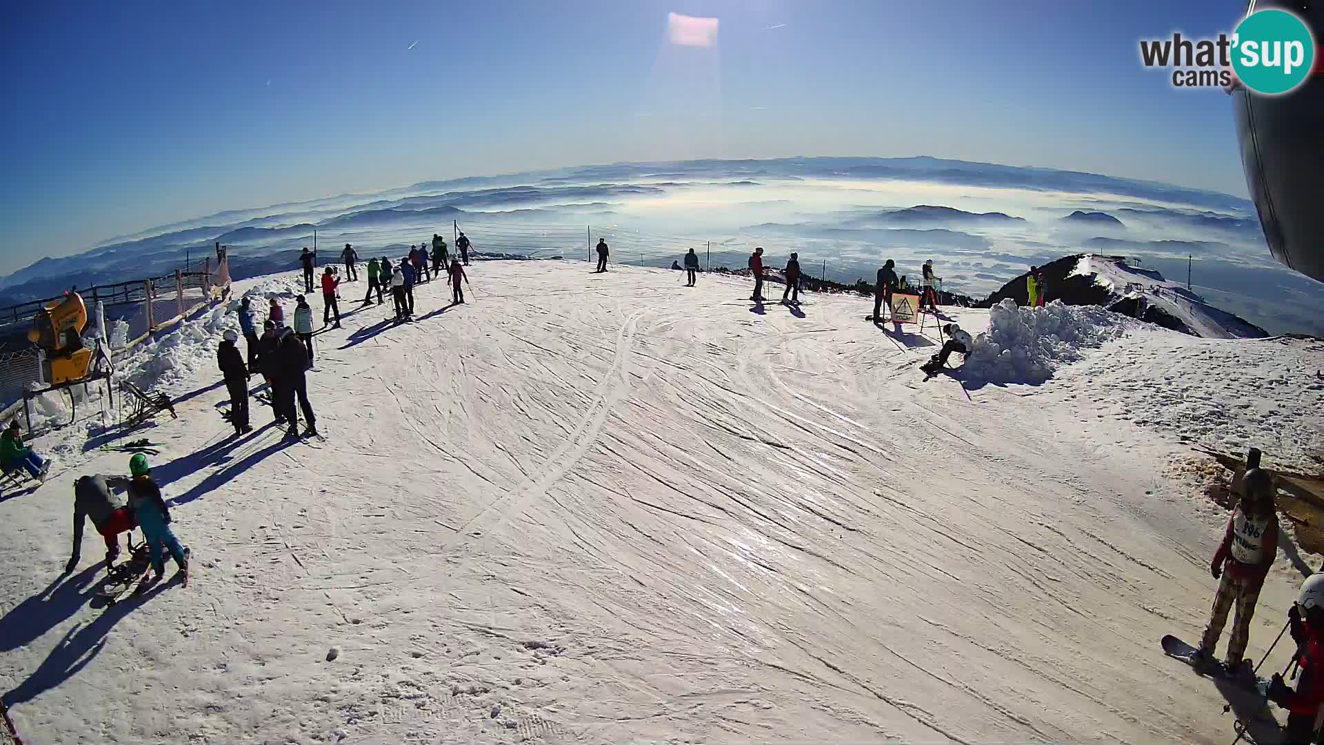 Live webcam Ski Krvavec – Veliki Zvoh  – 1971m