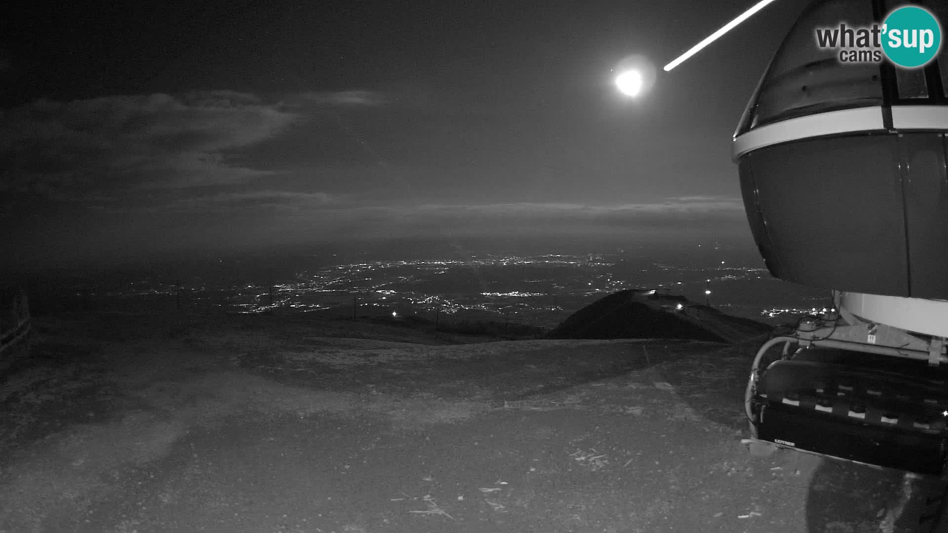 Live webcam Ski Krvavec – Veliki Zvoh  – 1971m