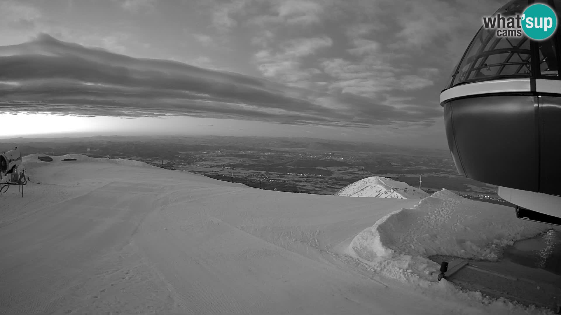Spletna kamera Smučišče Krvavec – Veliki Zvoh  – 1971m