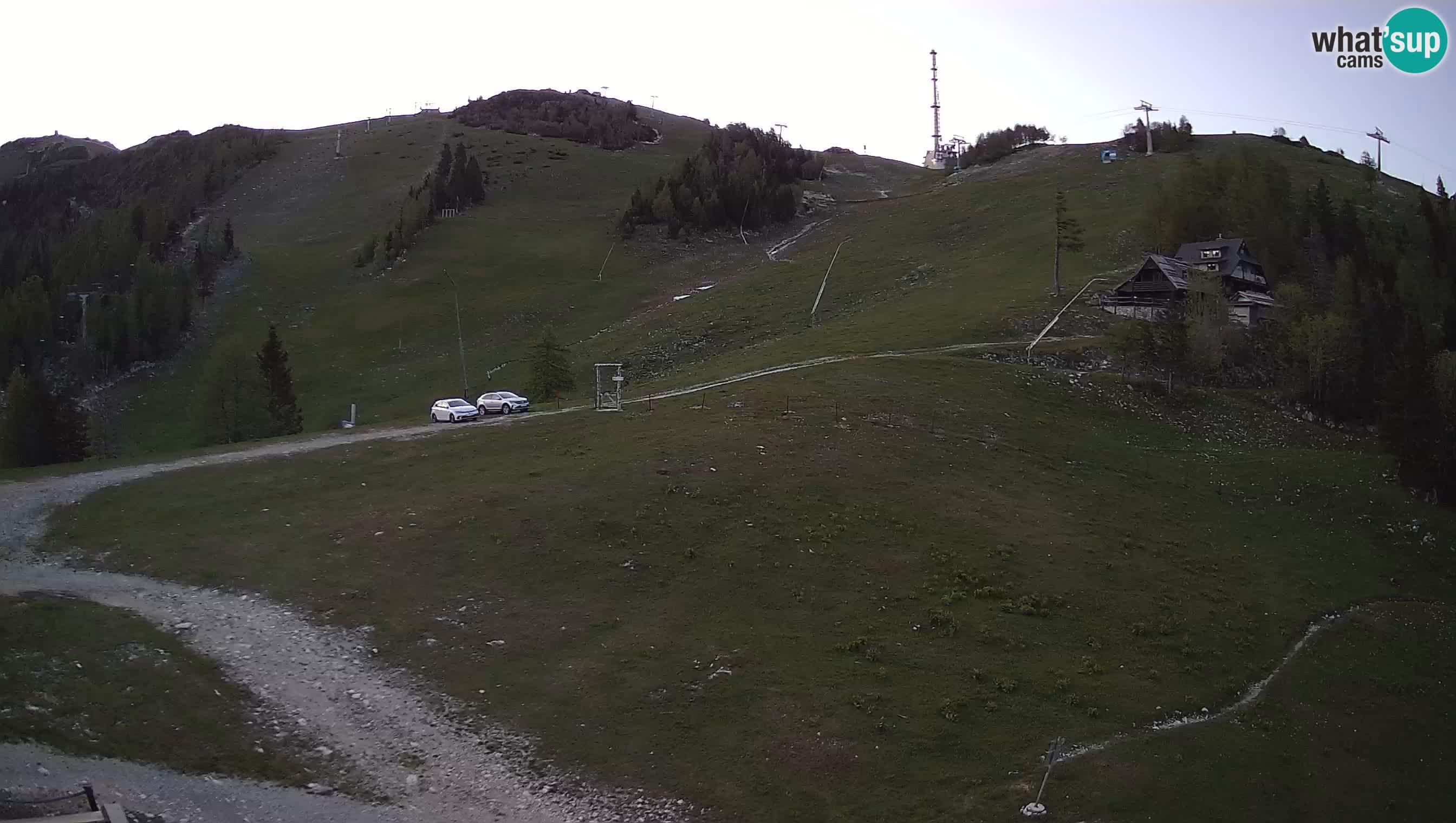 KRVAVEC spletna kamera | Hotel Krvavec – Tiha dolina