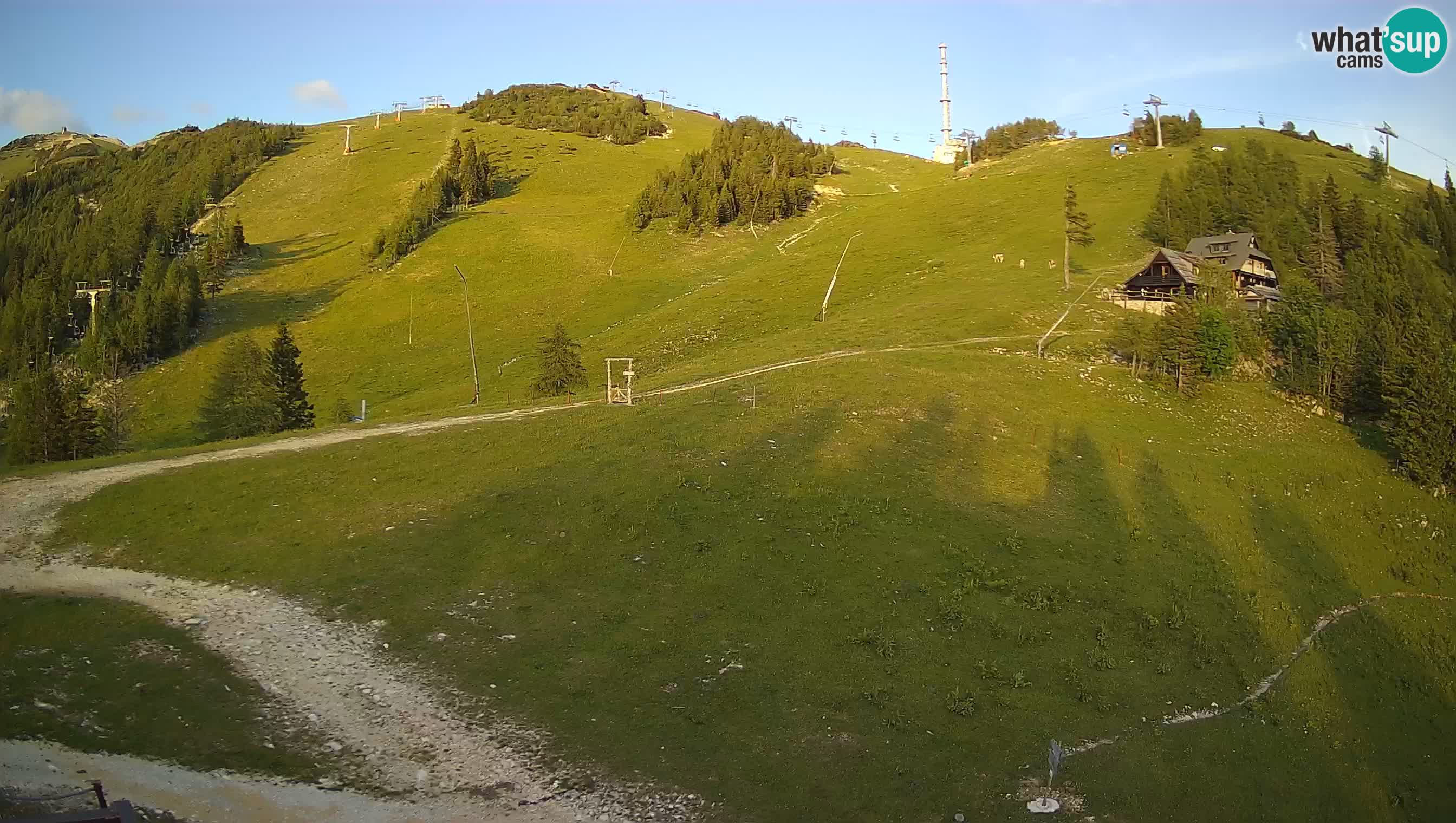 KRVAVEC spletna kamera | Hotel Krvavec – Tiha dolina