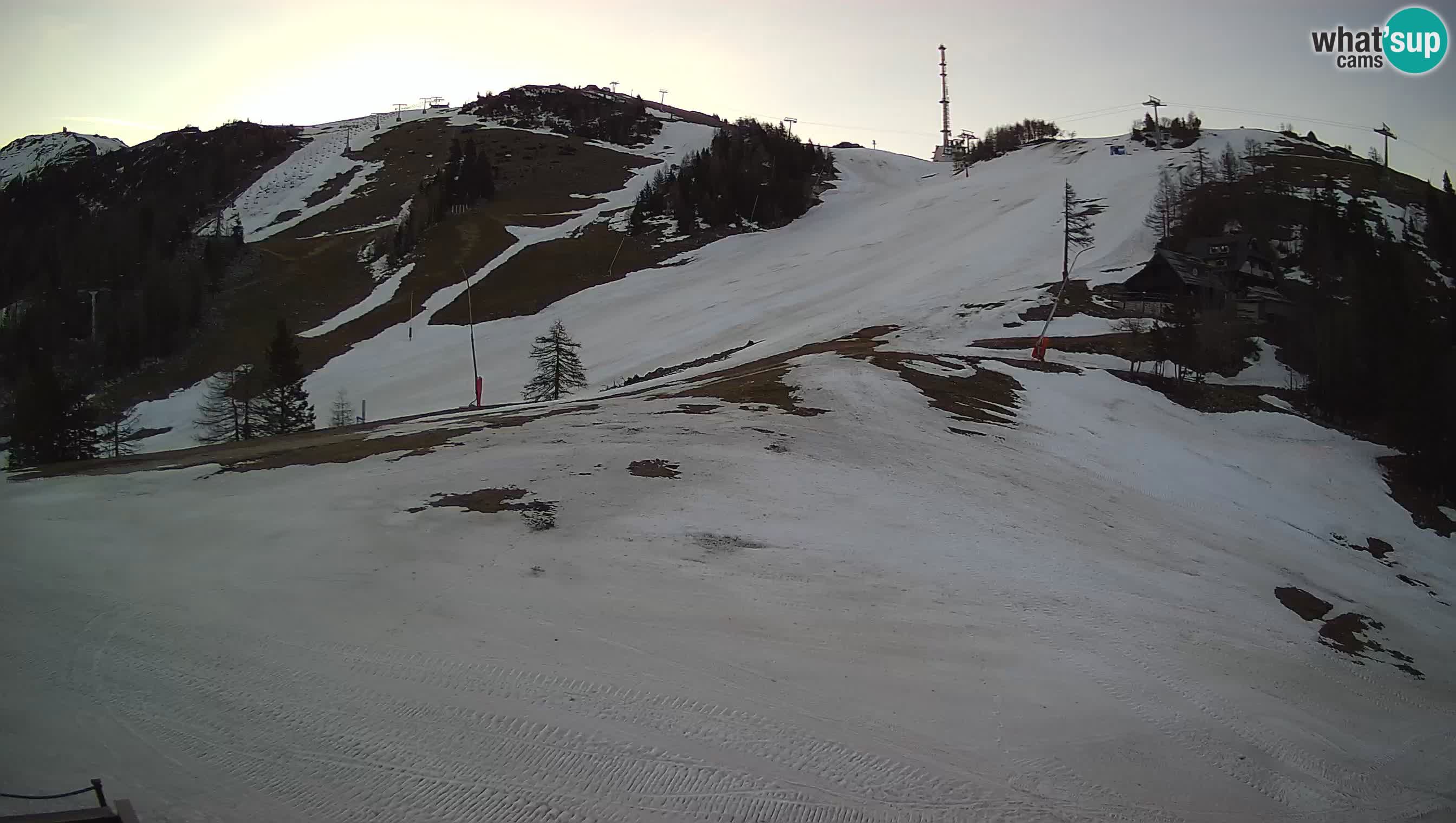 KRVAVEC spletna kamera | Hotel Krvavec – Tiha dolina