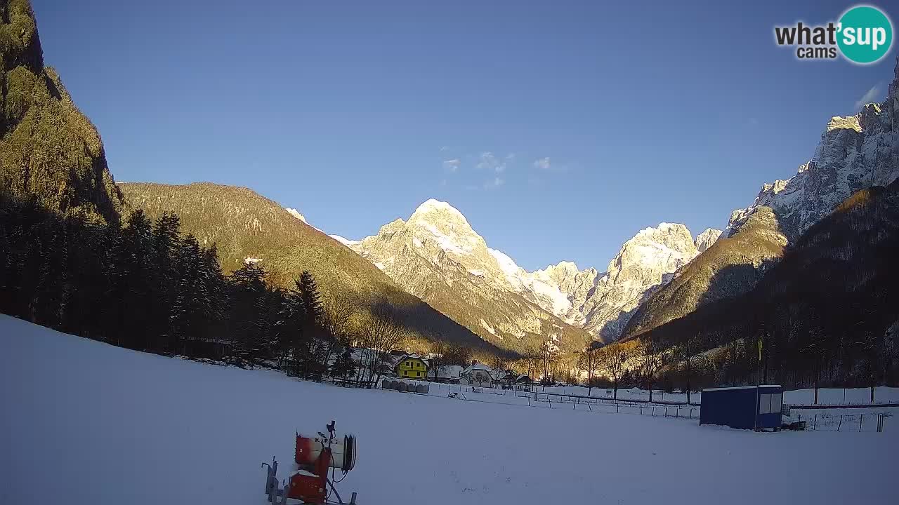 Spletna kamera Smučišče Log pod Mangartom – Bovec