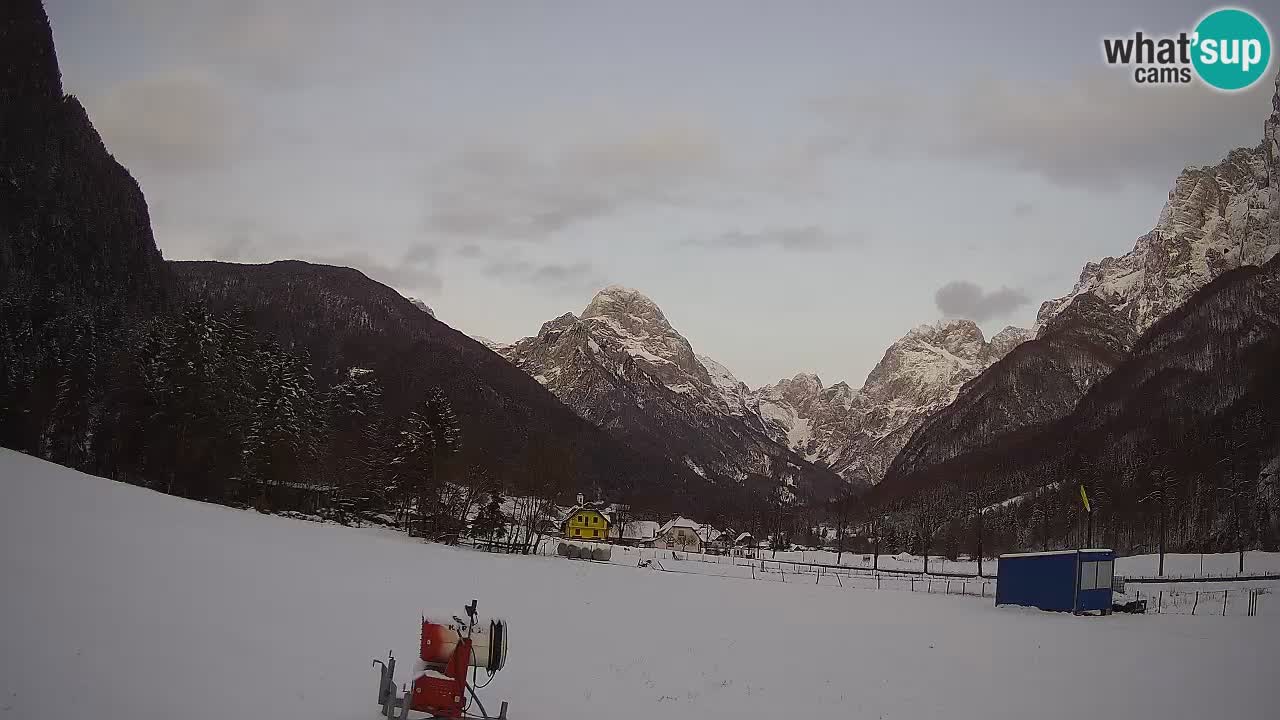 Spletna kamera Smučišče Log pod Mangartom – Bovec