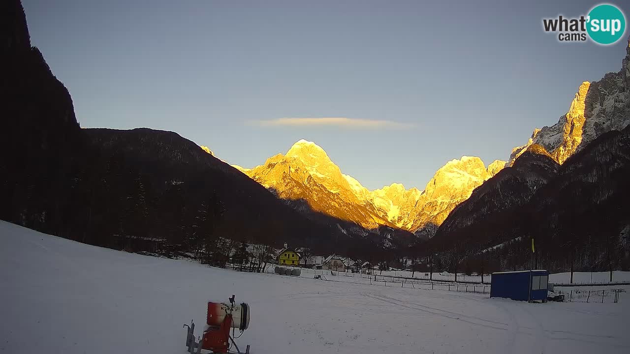 Spletna kamera Smučišče Log pod Mangartom – Bovec