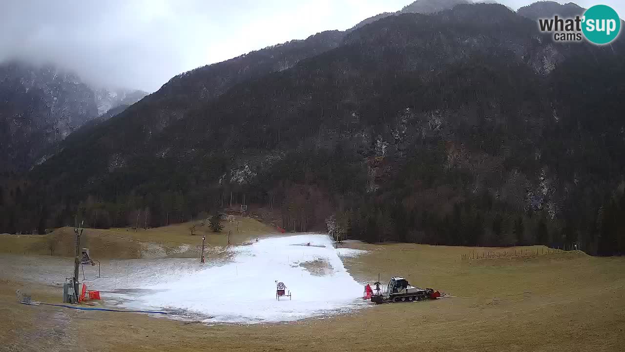 Spletna kamera Smučišče Log pod Mangartom – Bovec