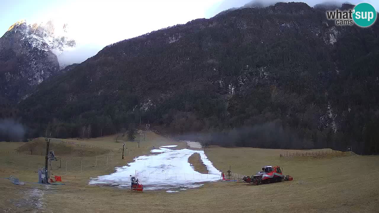 Spletna kamera Smučišče Log pod Mangartom – Bovec