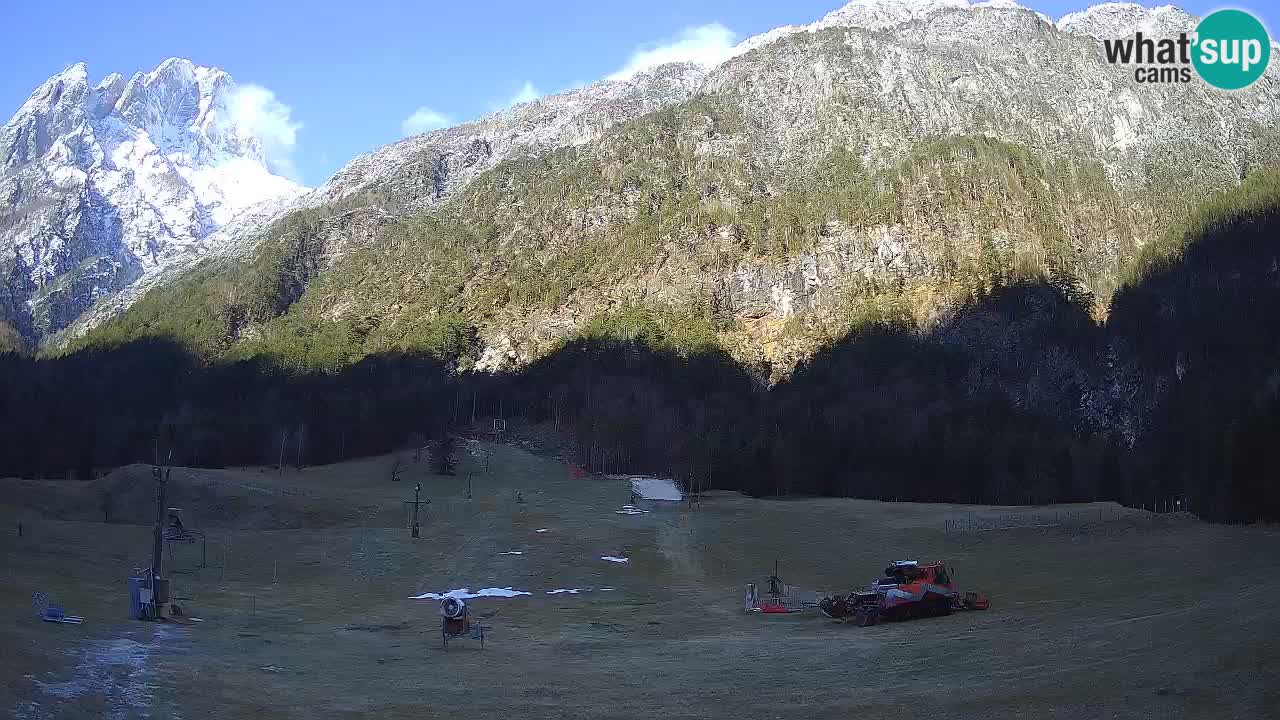 Spletna kamera Smučišče Log pod Mangartom – Bovec