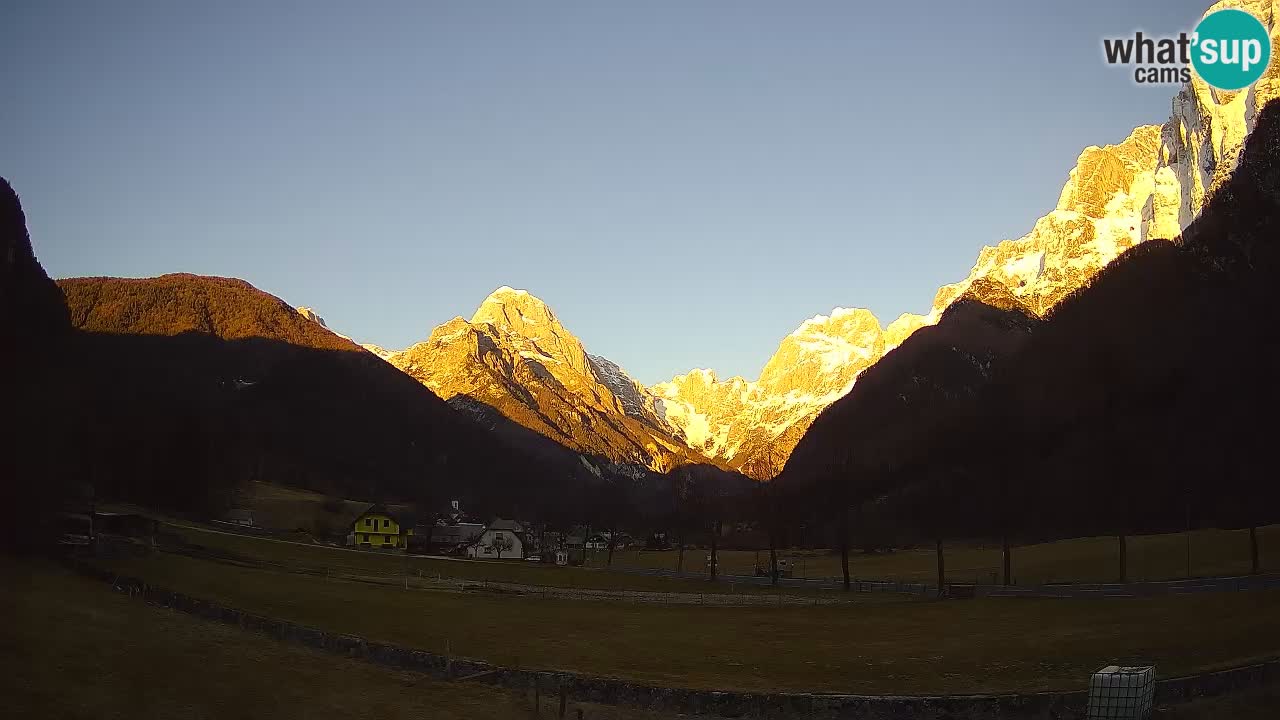 Spletna kamera Smučišče Log pod Mangartom – Bovec