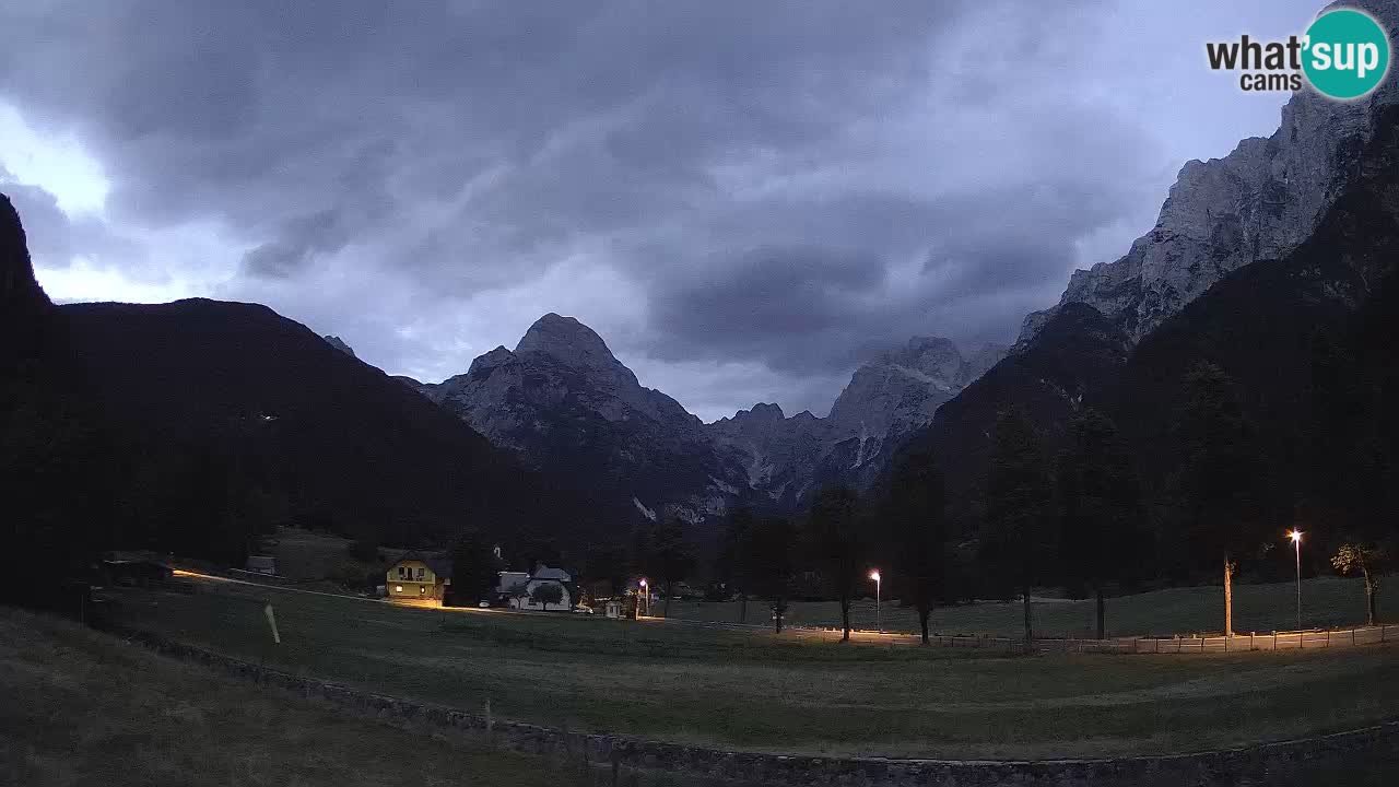 Spletna kamera Smučišče Log pod Mangartom – Bovec