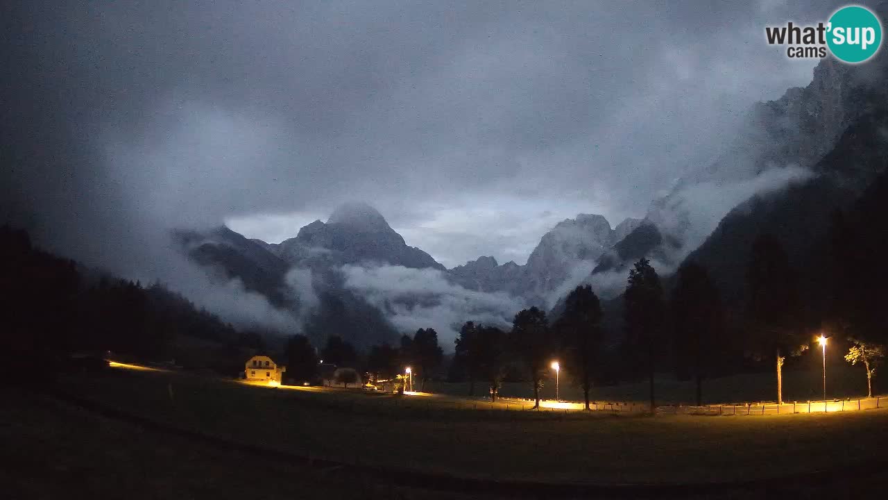 Spletna kamera Smučišče Log pod Mangartom – Bovec