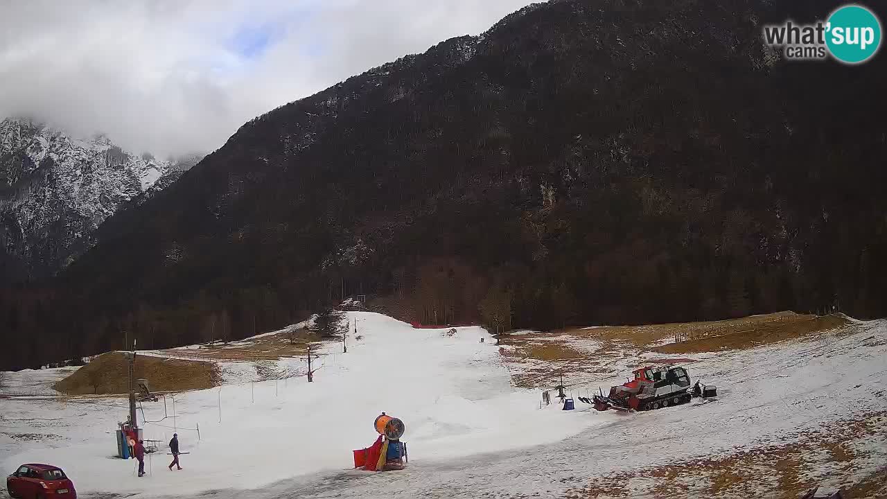 Spletna kamera Smučišče Log pod Mangartom – Bovec