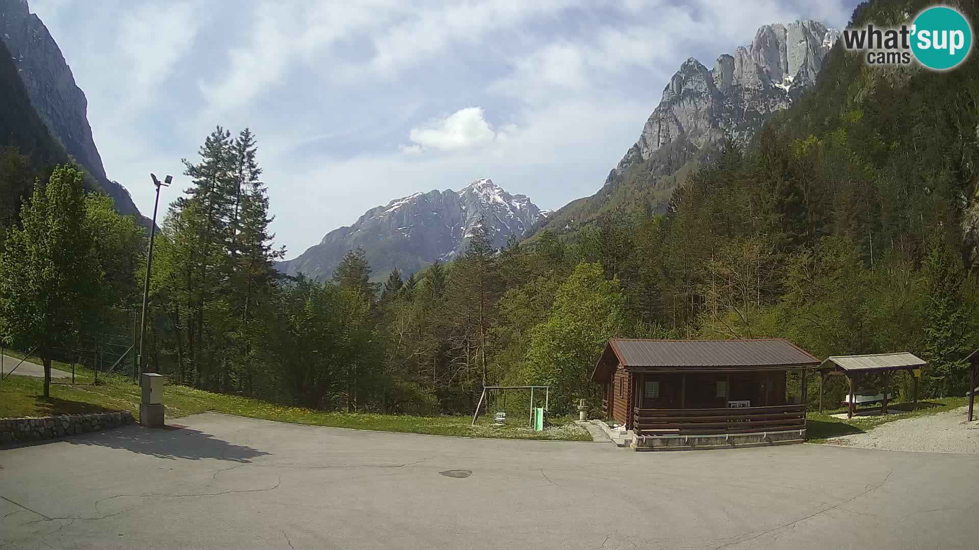 Log pod Mangartom webcam – Vista su Jerebica e Rombon – Bovec – Slovenia