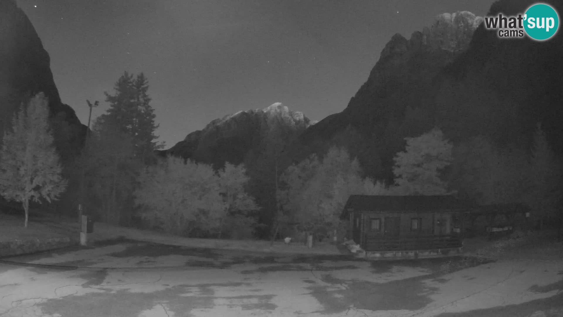 Log pod Mangartom webcam – Vista su Jerebica e Rombon – Bovec – Slovenia