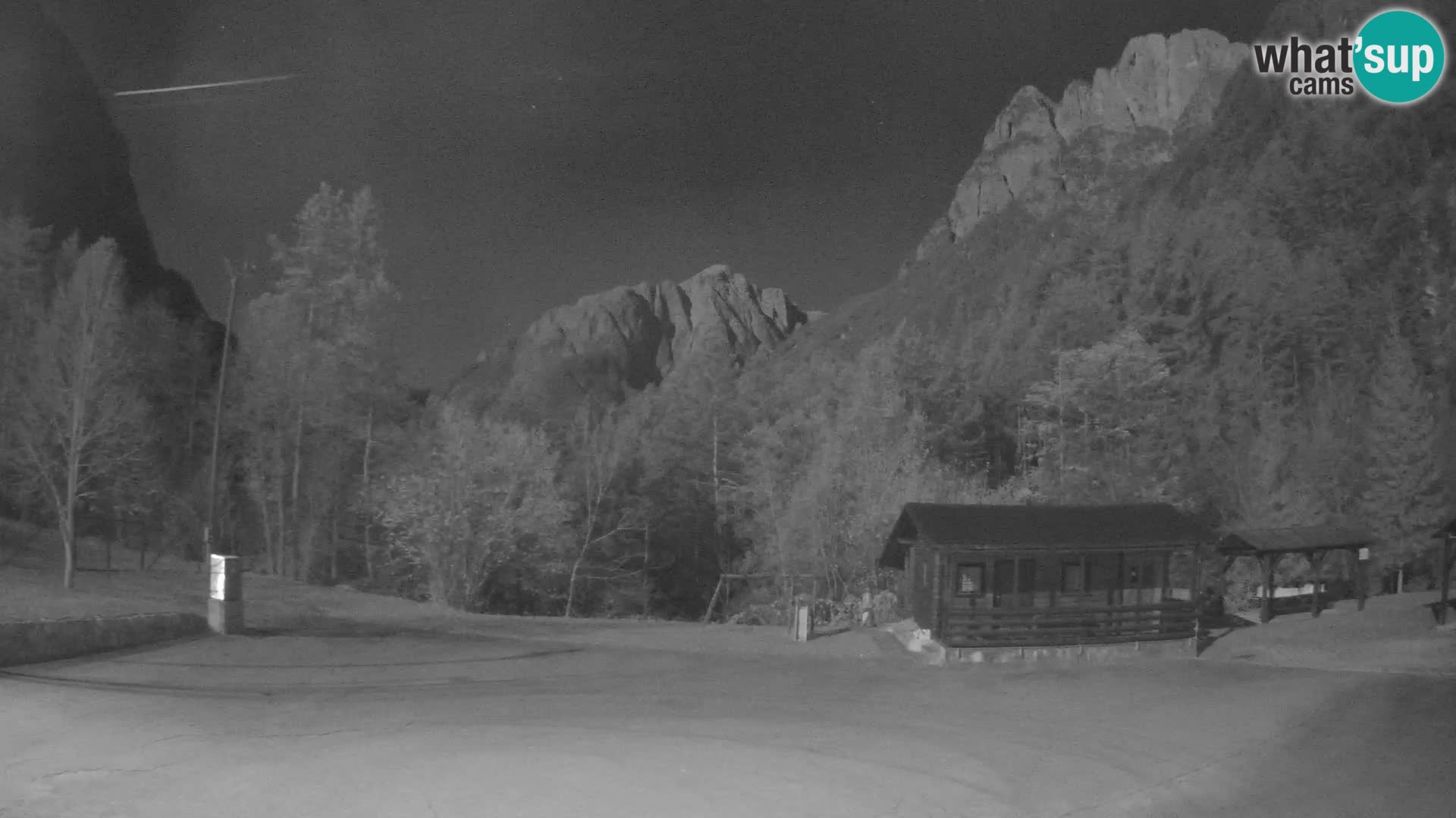 Log pod Mangartom webcam – Vista su Jerebica e Rombon – Bovec – Slovenia