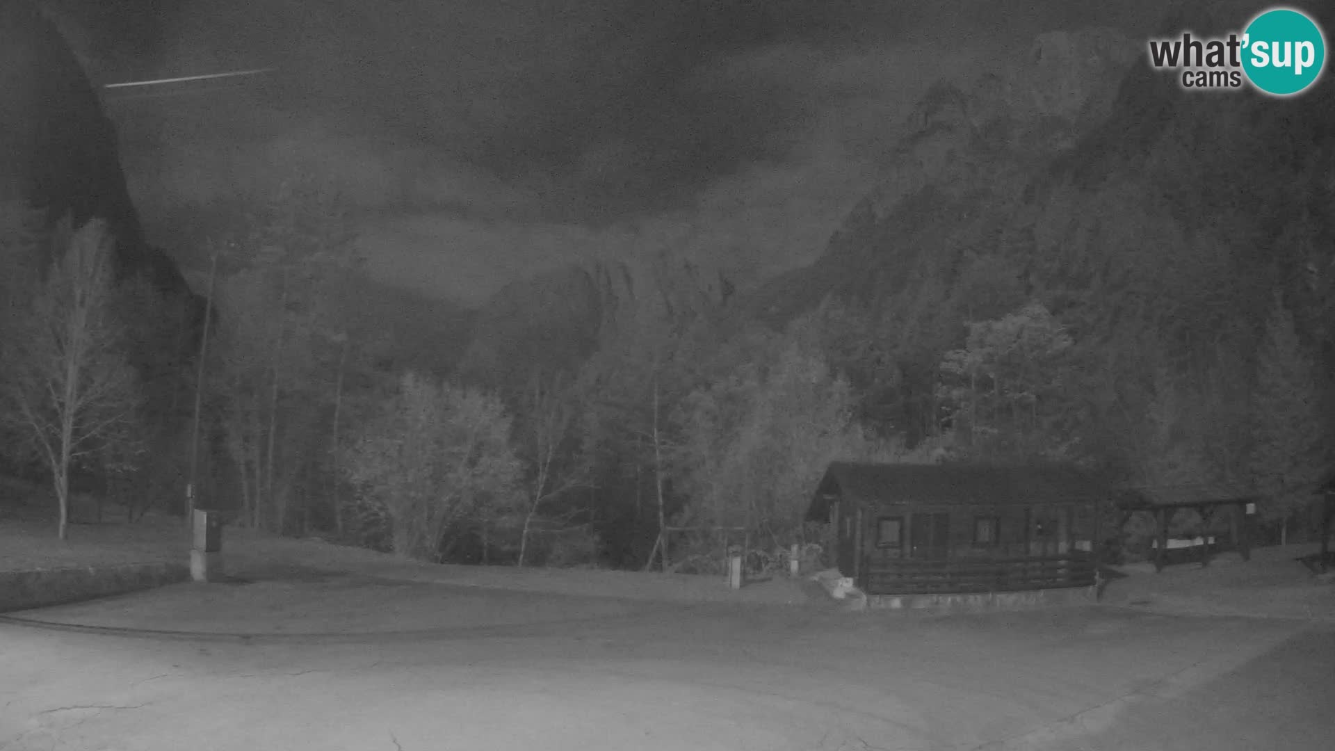 Log pod Mangartom webcam – Vista su Jerebica e Rombon – Bovec – Slovenia