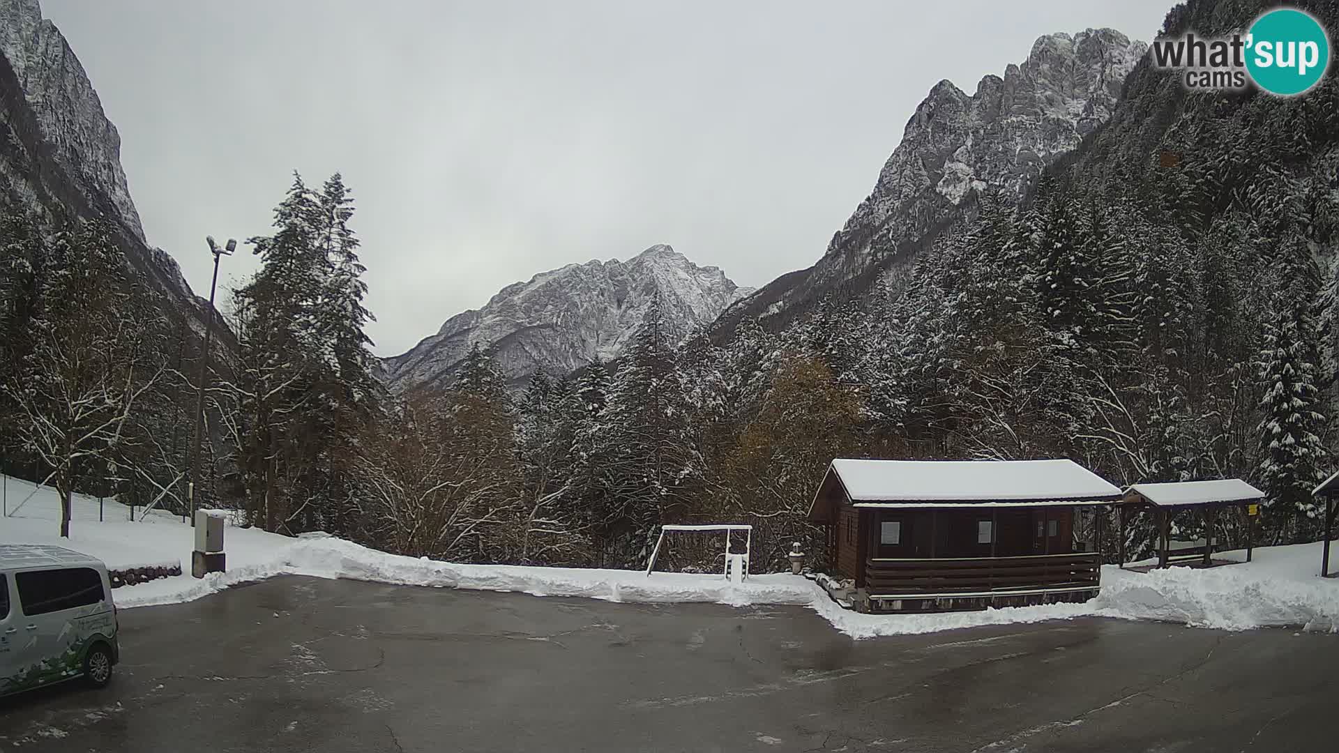 Log pod Mangartom webcam – Vista su Jerebica e Rombon – Bovec – Slovenia