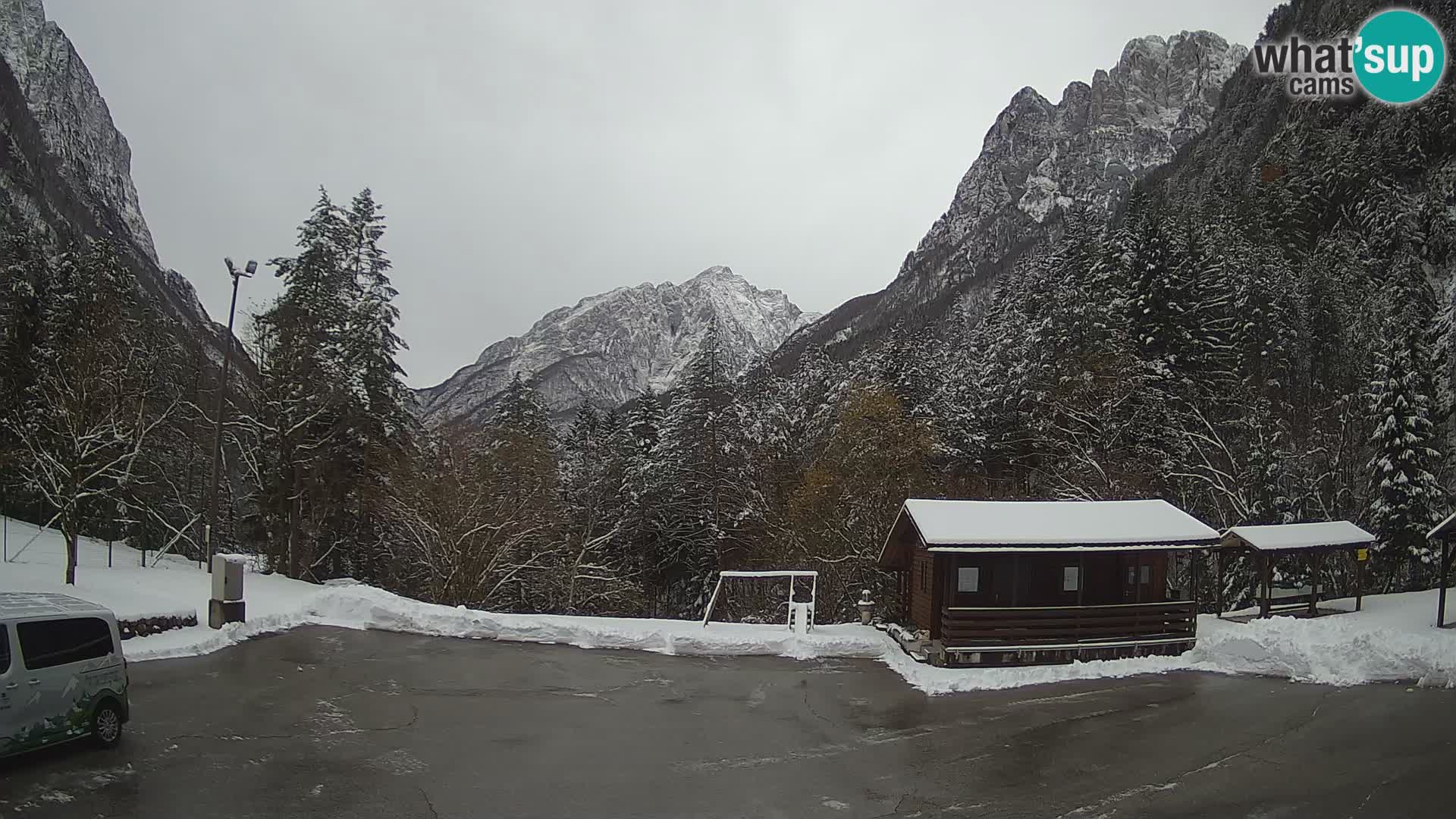 Log pod Mangartom webcam – Vista su Jerebica e Rombon – Bovec – Slovenia