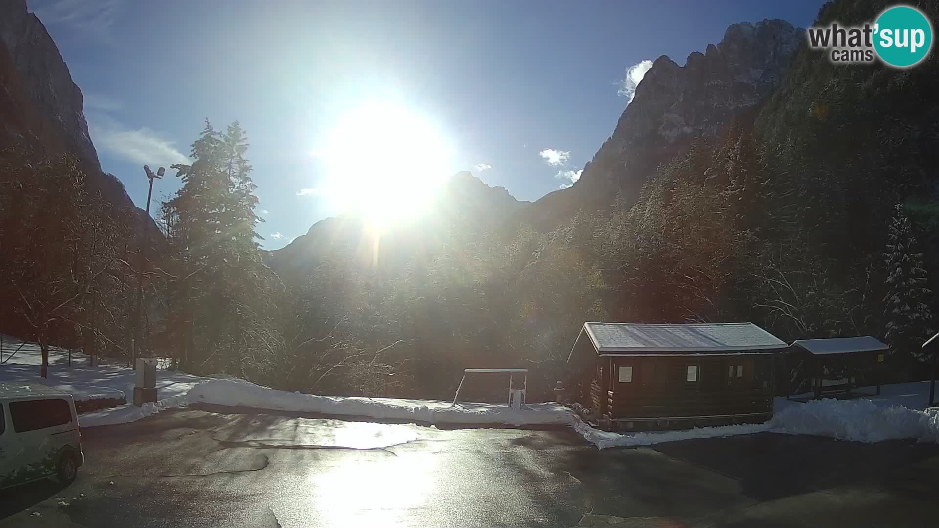 Log pod Mangartom webcam – Vista su Jerebica e Rombon – Bovec – Slovenia