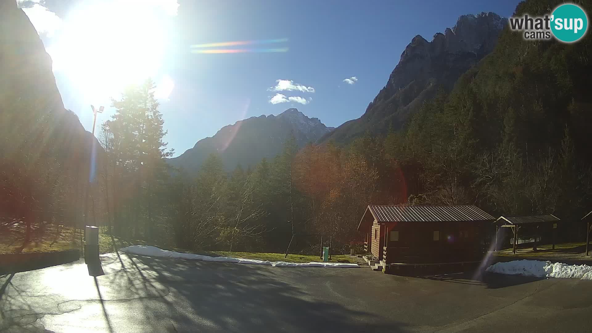 Log pod Mangartom webcam – Vista su Jerebica e Rombon – Bovec – Slovenia