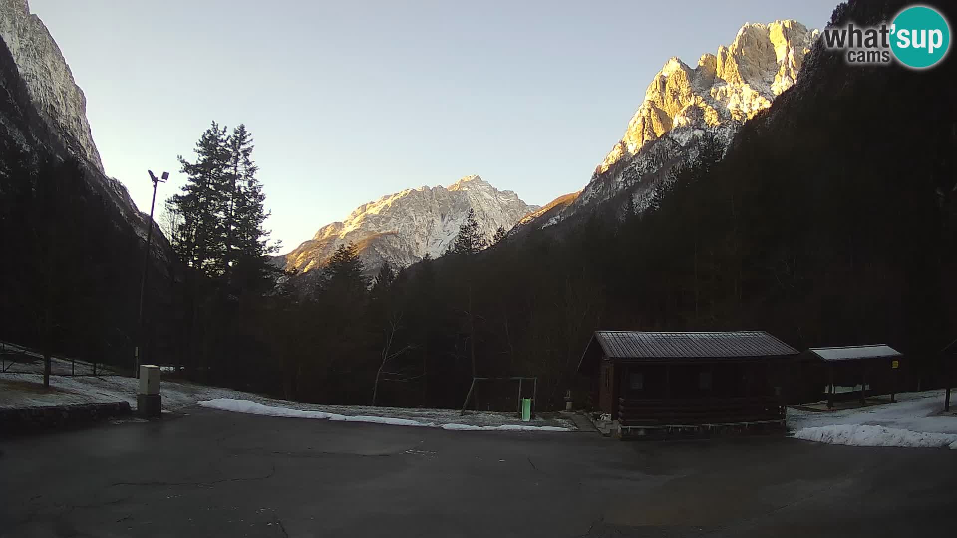 Log pod Mangartom webcam – Vue sur Jerebica et Rombon – Bovec – Slovénie