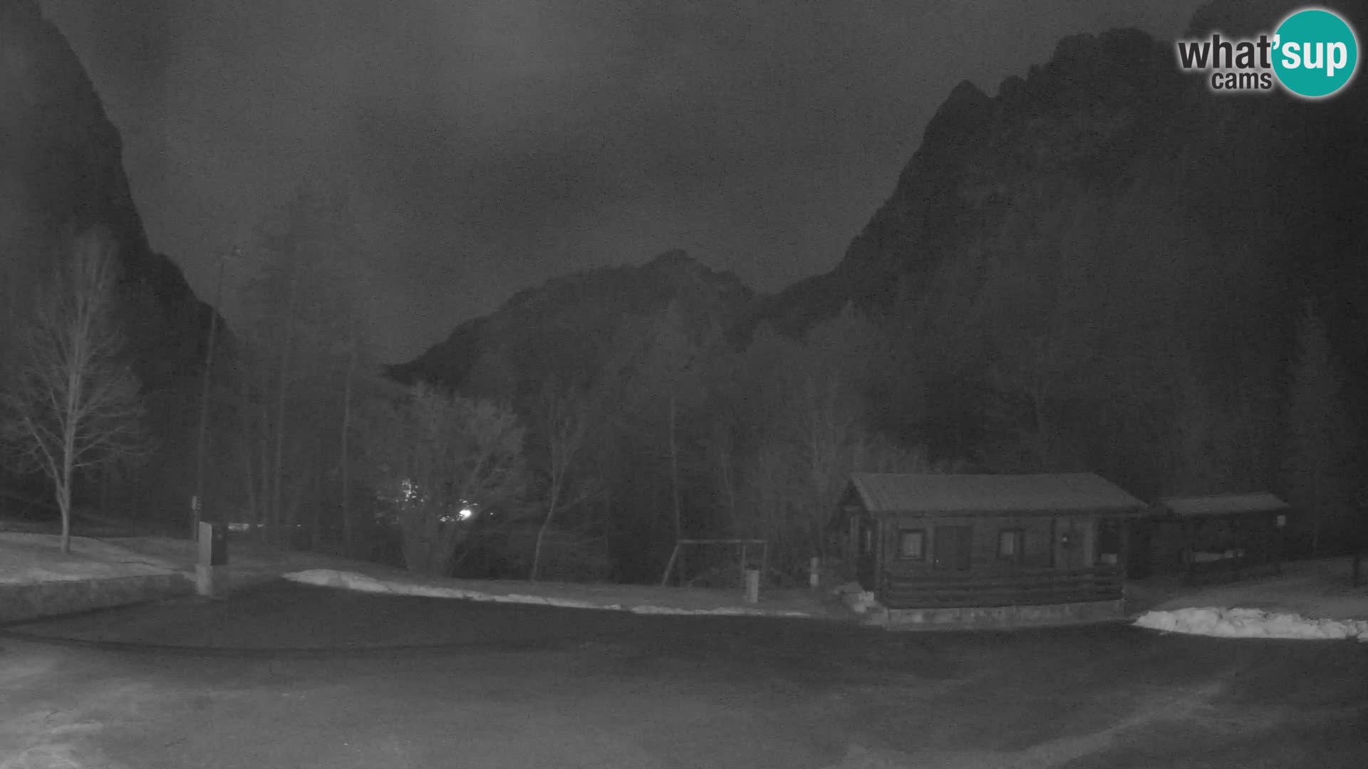 Log pod Mangartom webcam – Vista su Jerebica e Rombon – Bovec – Slovenia