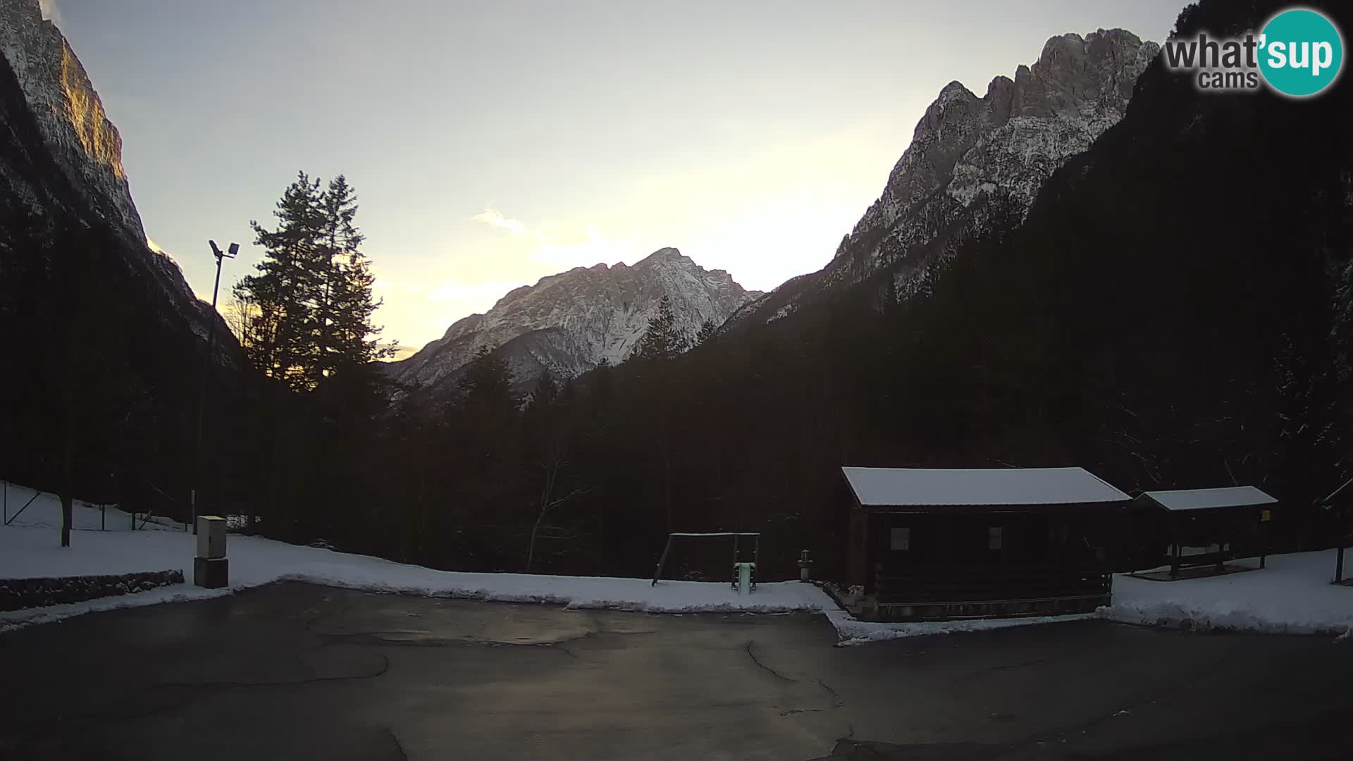 Log pod Mangartom webcam – Vue sur Jerebica et Rombon – Bovec – Slovénie