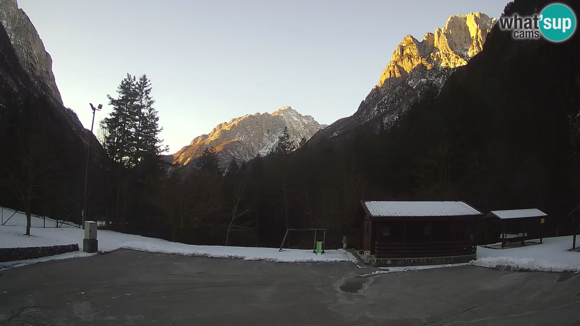 Log pod Mangartom webcam – Vue sur Jerebica et Rombon – Bovec – Slovénie