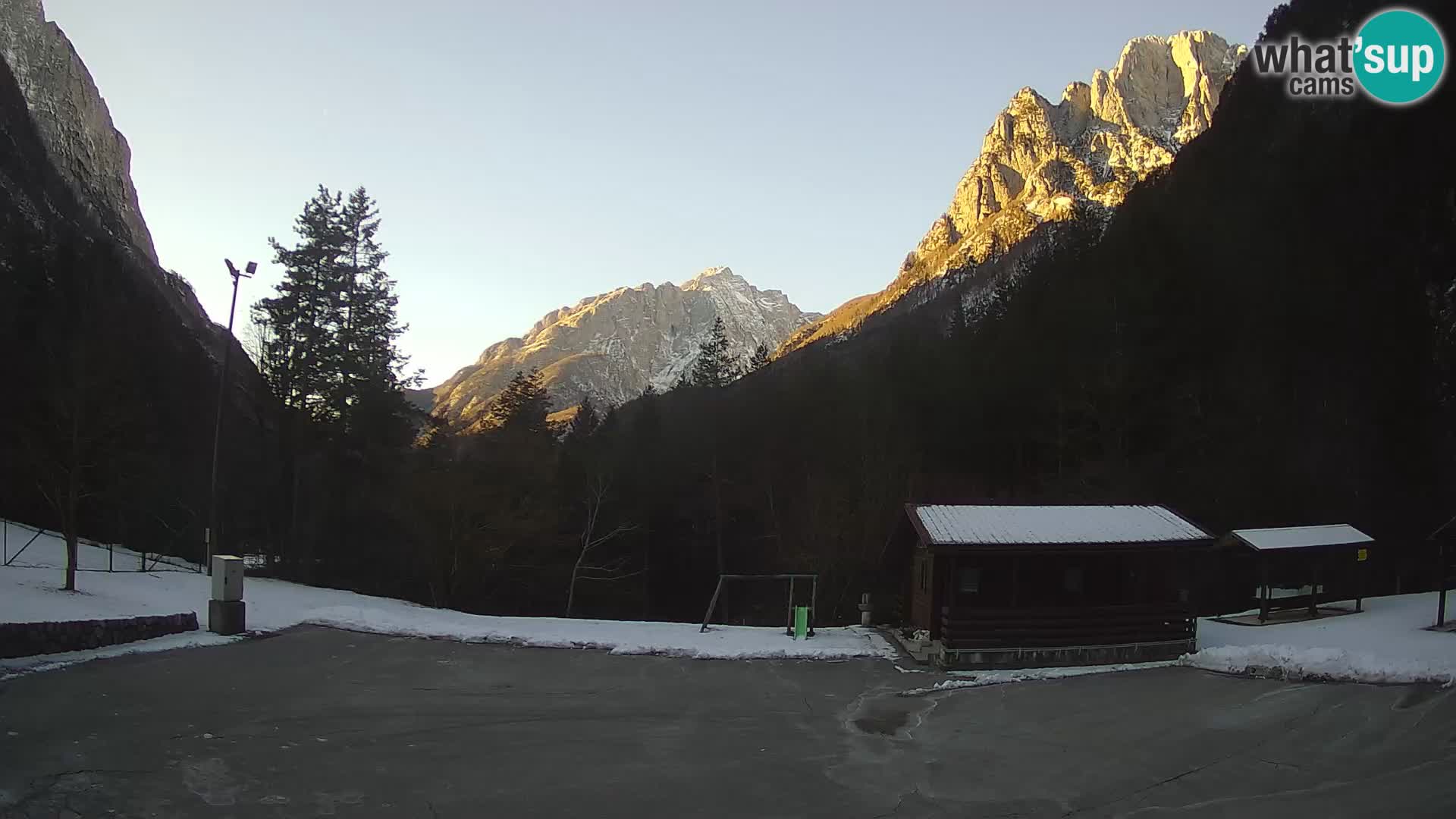 Log pod Mangartom Webcam – Blick auf Jerebica und Rombon – Bovec – Slowenien