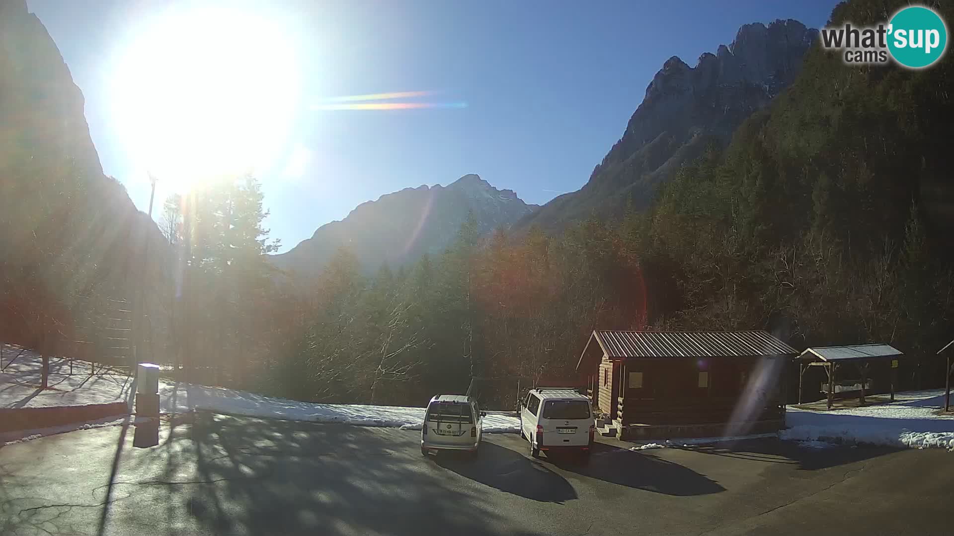 Log pod Mangartom webcam – Vista su Jerebica e Rombon – Bovec – Slovenia